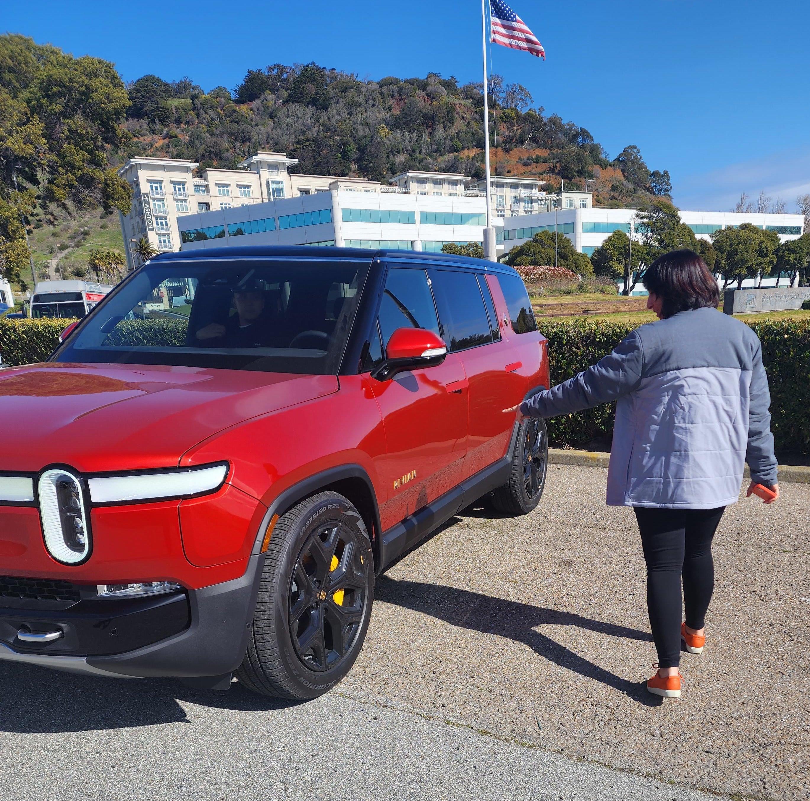 Rivian R1T R1S RED CANYON Rivian Photos Red Canyon R1S Rivian 4