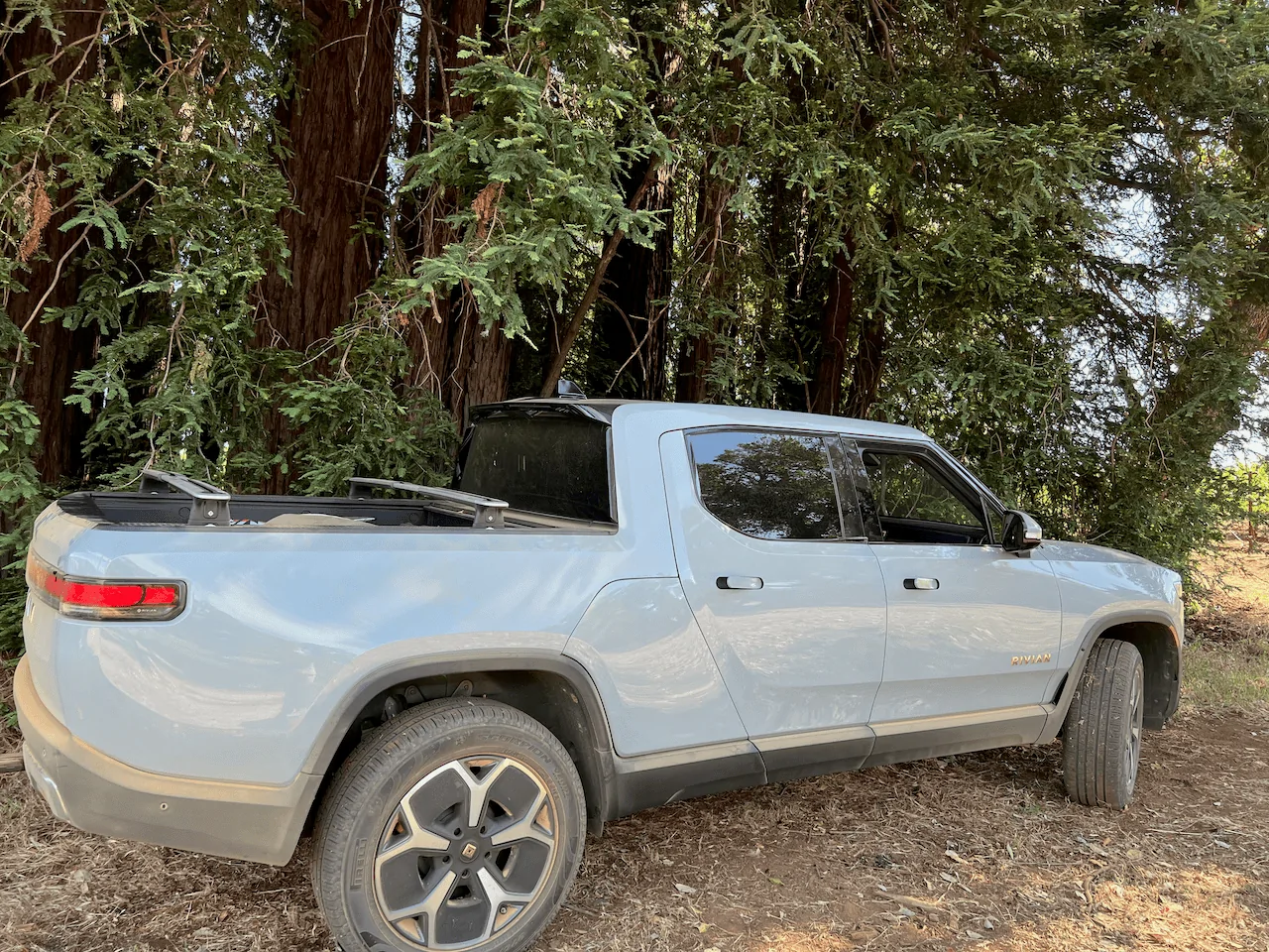 Rivian R1T R1S 17k miles and it still charms. My experience in photos IMG_2500