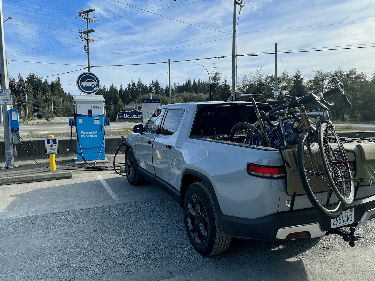 Rivian R1T R1S 17k miles and it still charms. My experience in photos IMG_3673