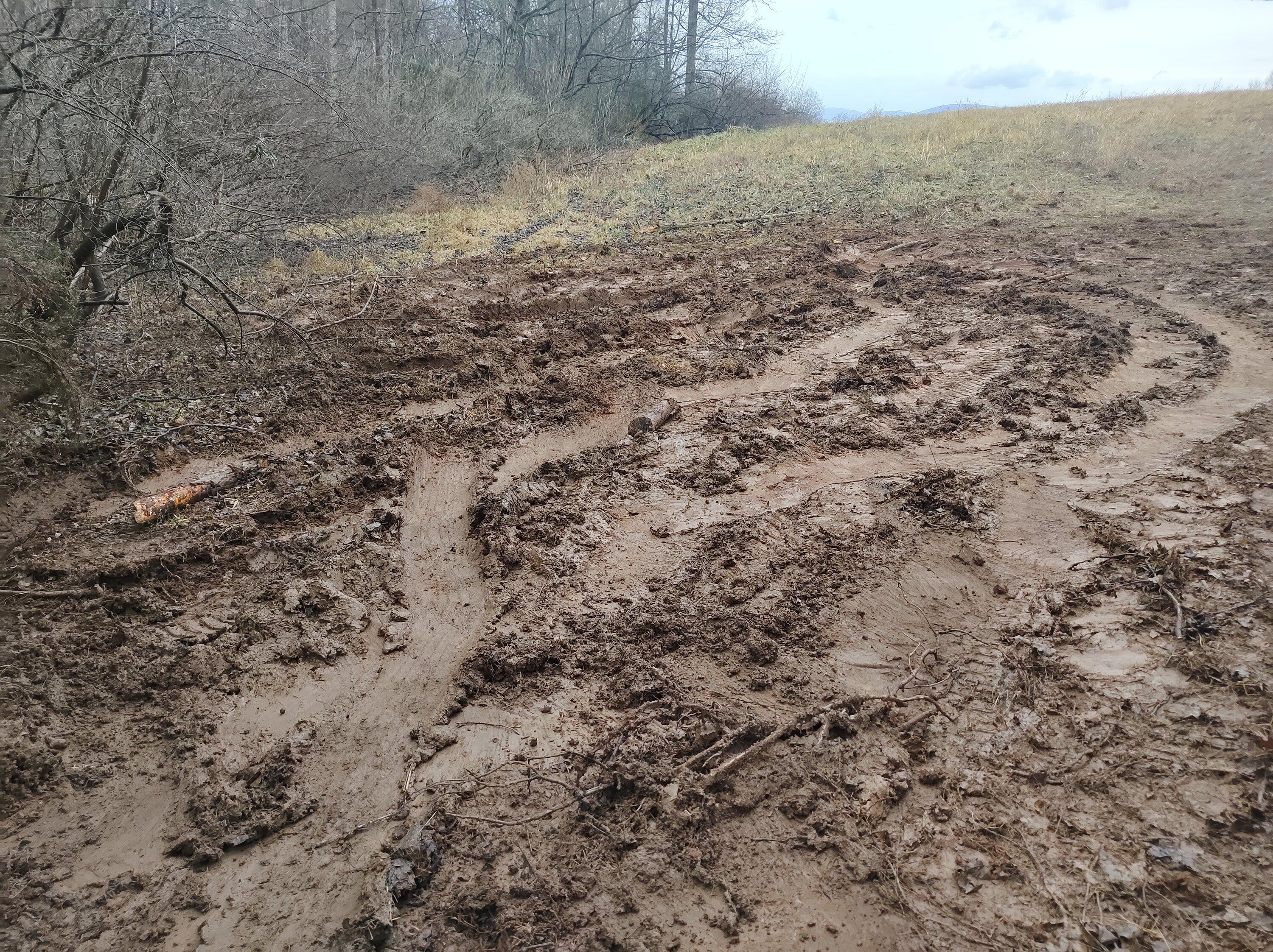 Rivian R1T R1S 180 Degree Tank Turn my way out of being stuck in mud IMG_20230216_154607