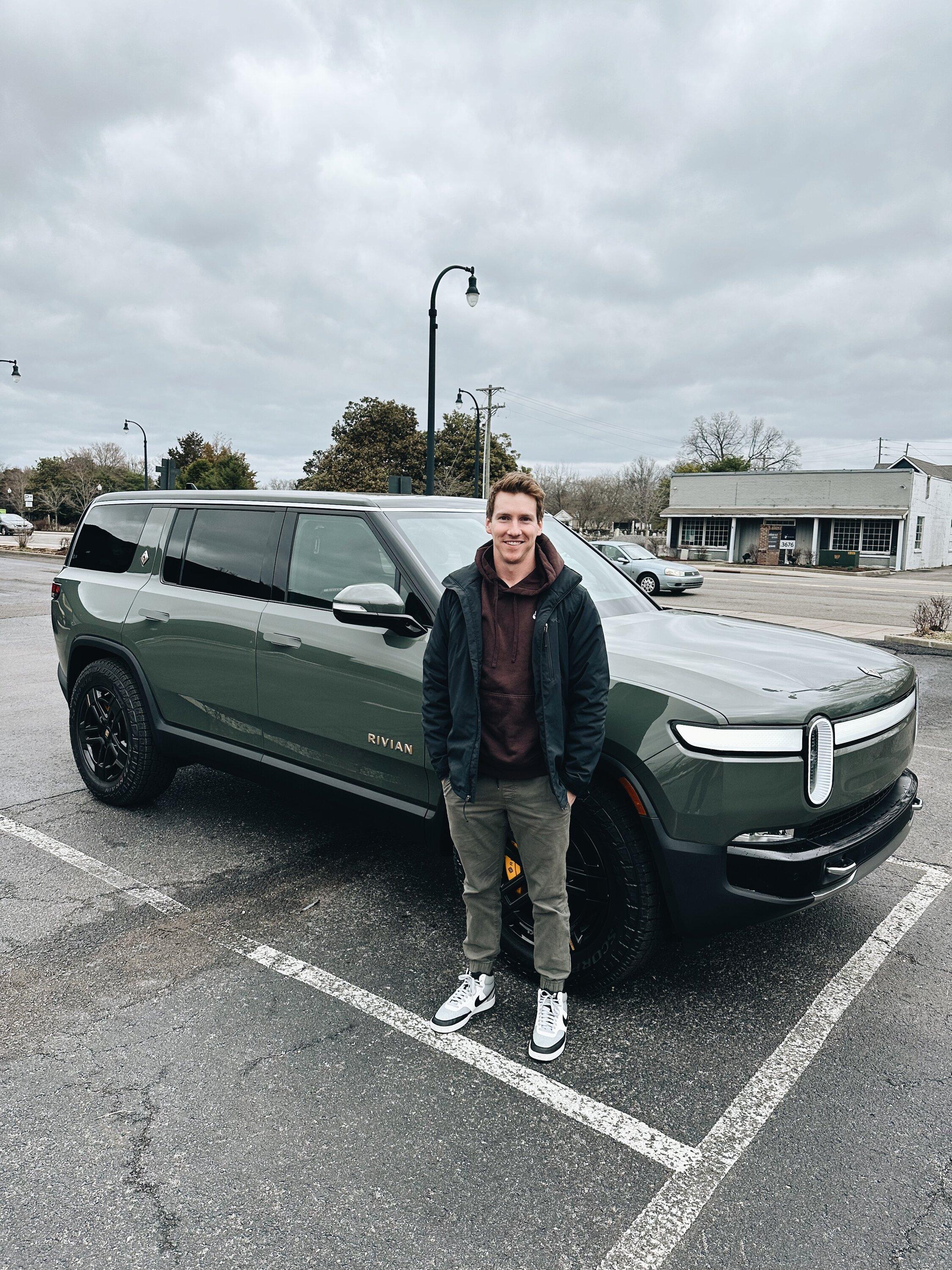 Rivian R1T R1S ? LAUNCH GREEN R1S  Photos A40E238C-571B-4671-9AAE-D85F7B513268 2.JPG
