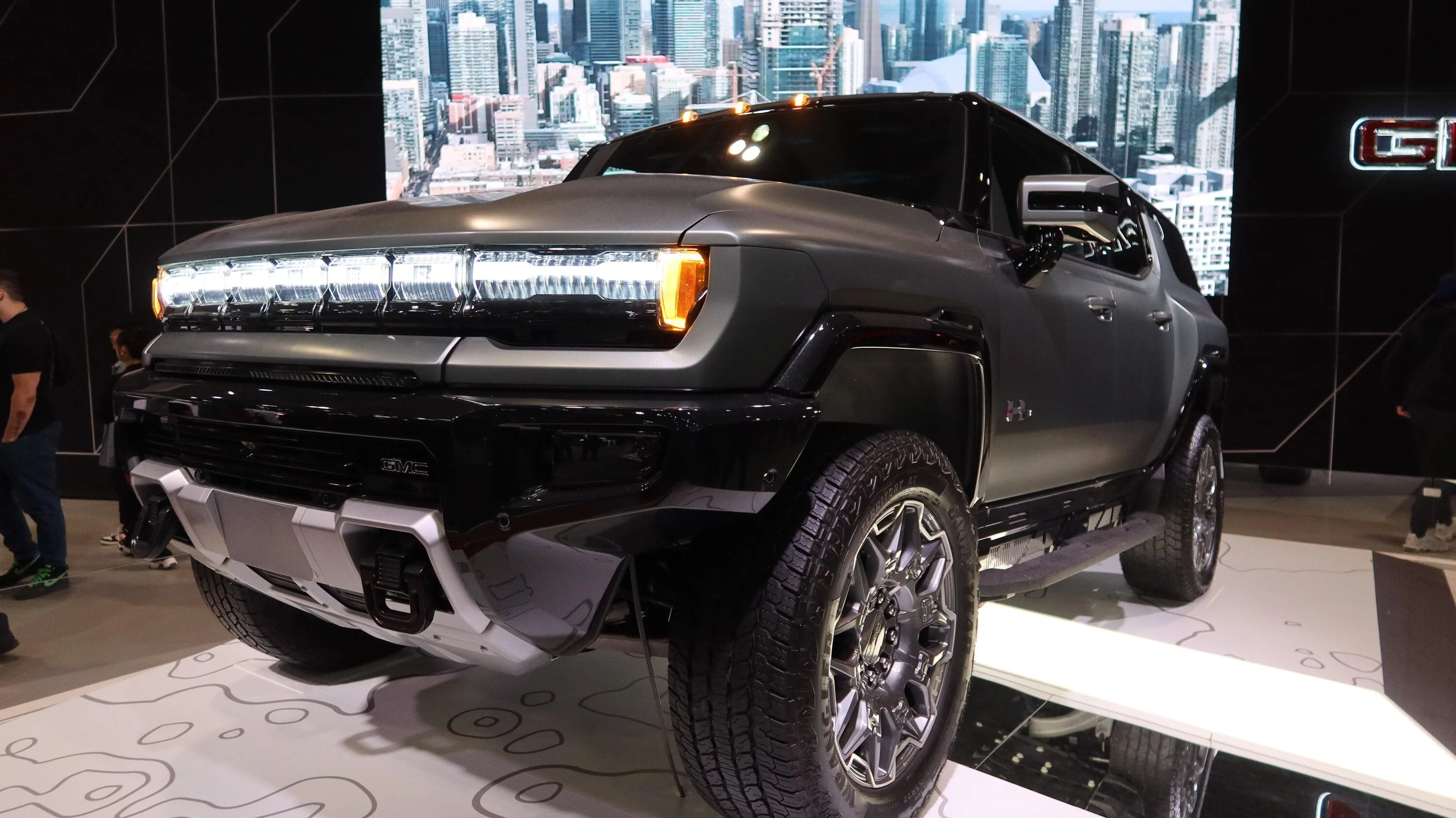 Rivian R1T R1S I want the Hummer SUV !!! IMG_1491