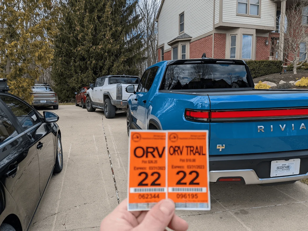 Rivian R1T R1S I want the Hummer SUV !!! 1676902864804