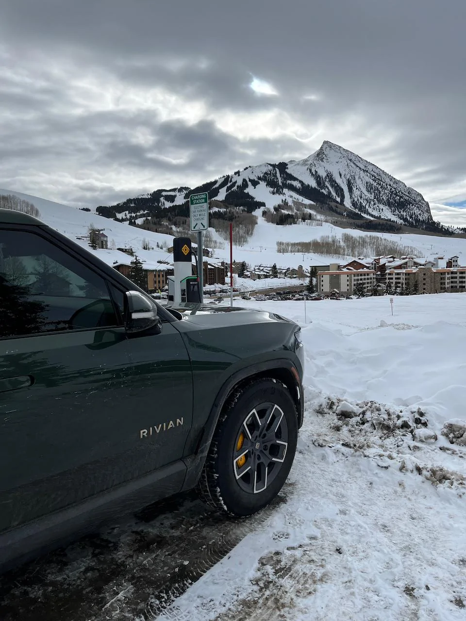 Rivian R1T R1S Crested Butte Rivian charger no longer free IMG_3403