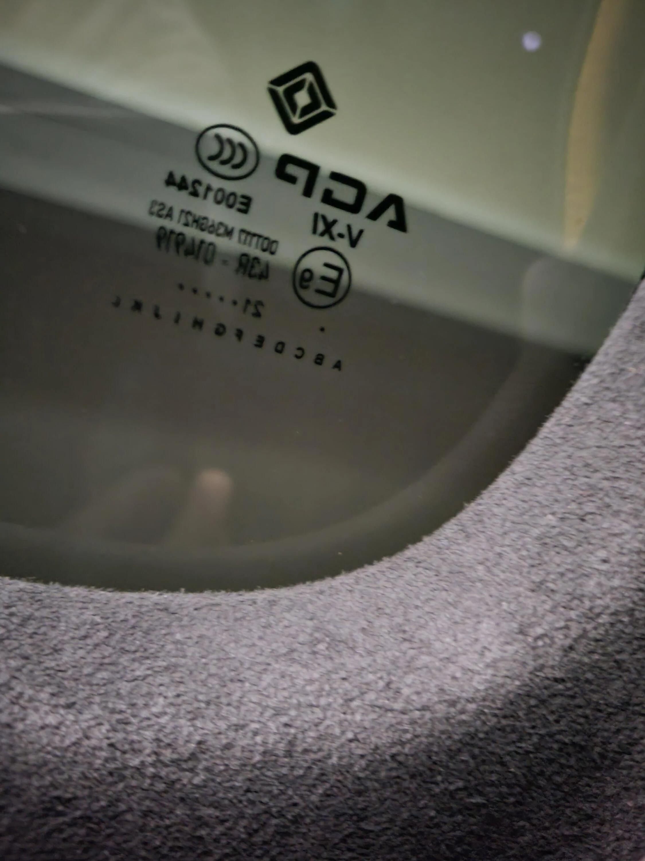 Rivian R1T R1S Cracked Pano Glass... From The Inside 20230221_113144
