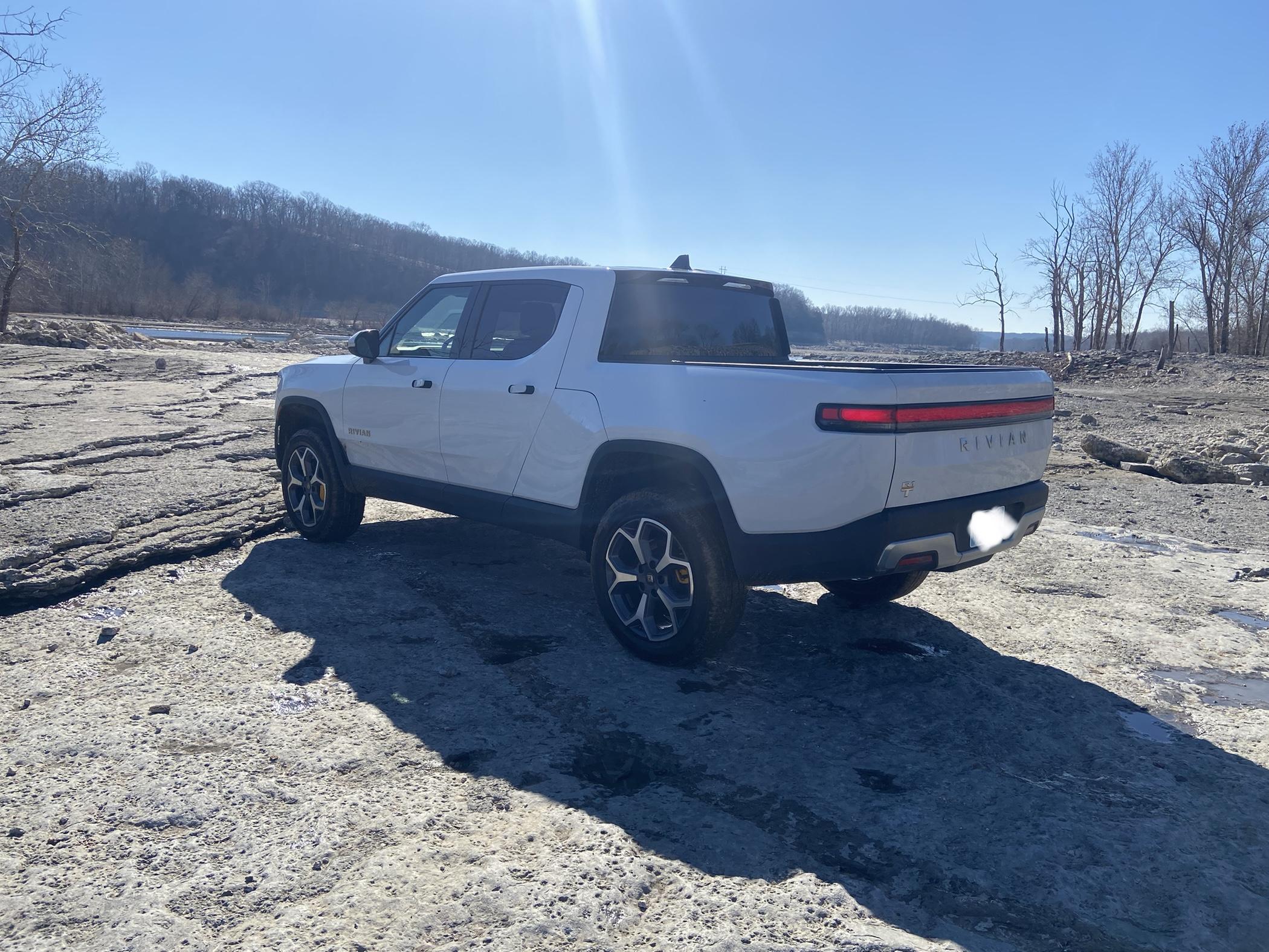 Rivian R1T R1S A little off-roading in Hollister w/ the R1T 4EFDCAE4-F317-4012-8085-5C4D43EFC040