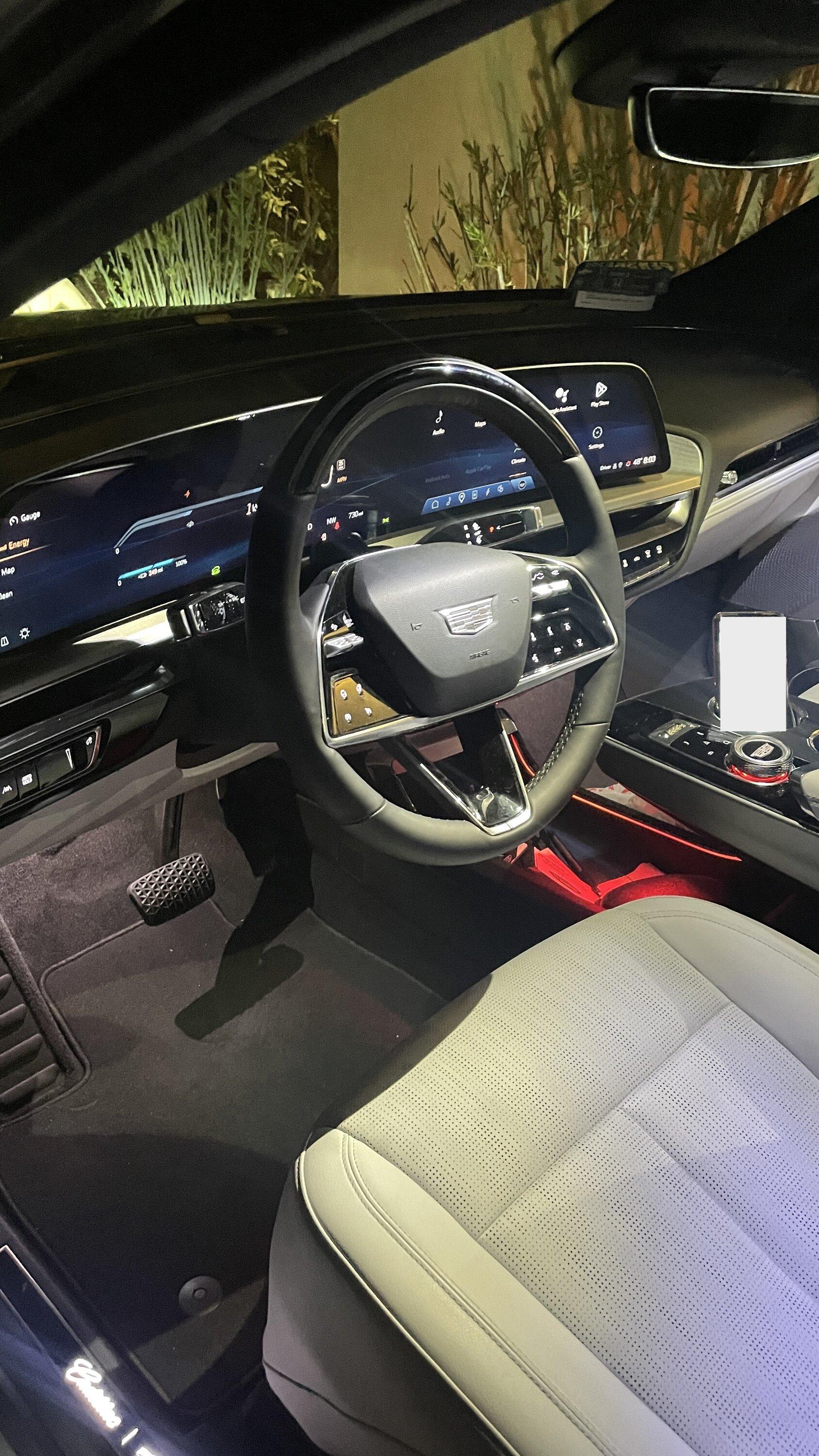 Rivian R1T R1S Cadillac Lyric - first impression IMG_1109.JPG