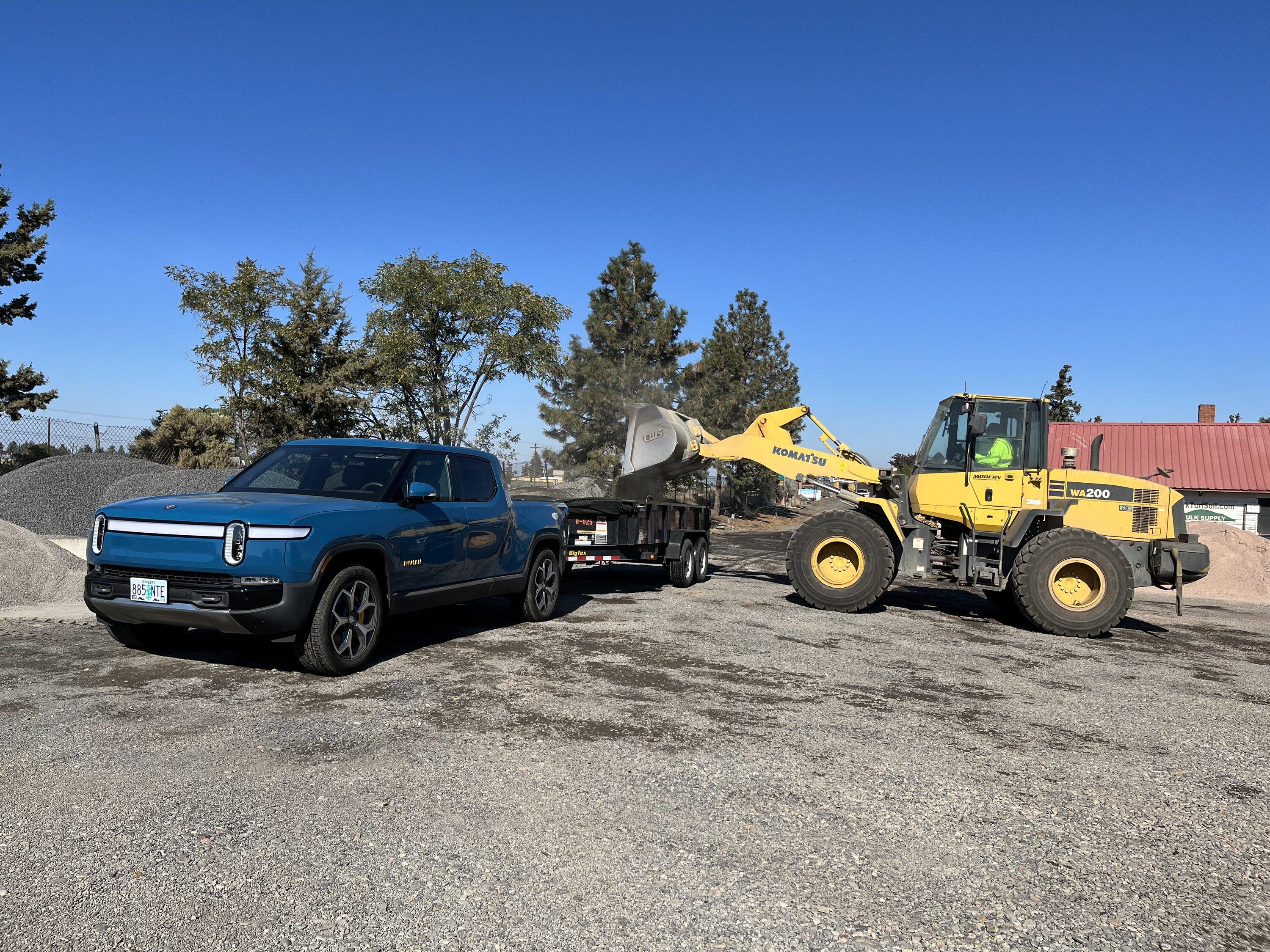 Rivian R1T R1S What do you use your R1T hitch for? (Picture Edition) 776AB75F-59AB-4DB6-9354-380E03DFD5A3