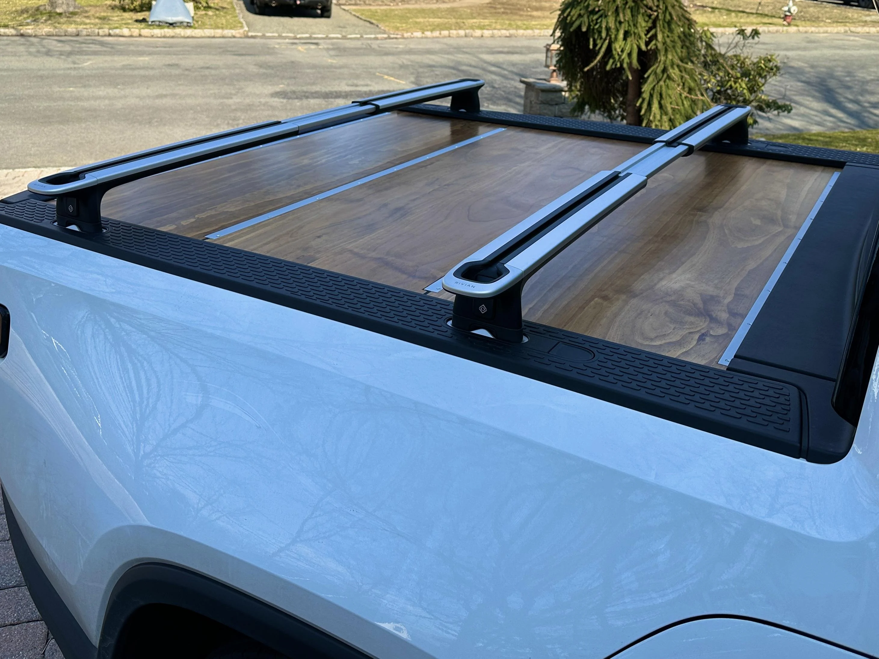 Rivian R1T R1S My custom Wooden Tonneau Cover 20230226_184236589_iOS 1