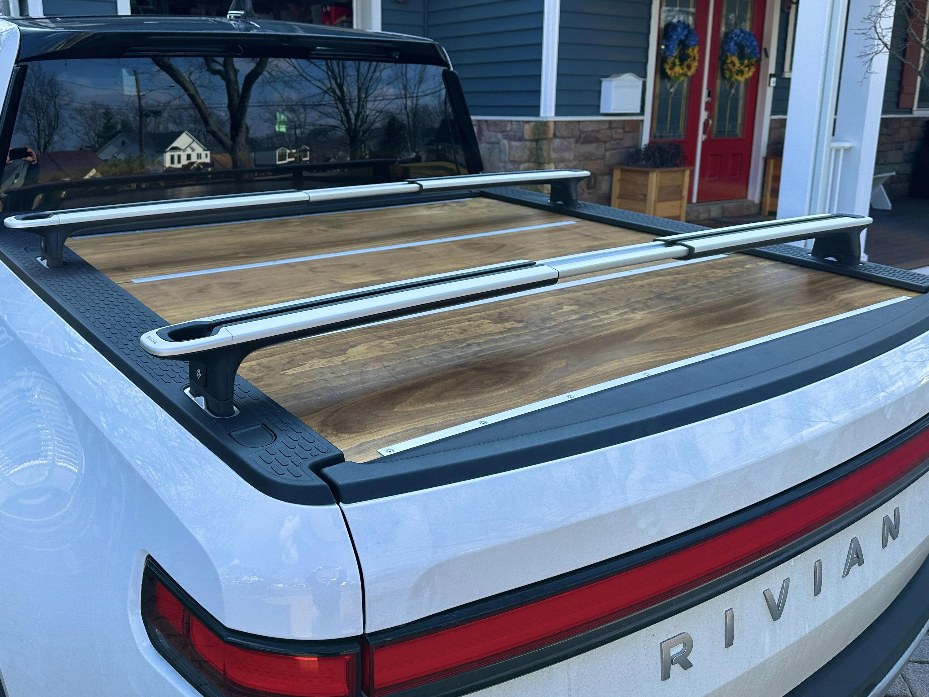 Rivian R1T R1S My custom Wooden Tonneau Cover 20230226_184259466_iOS 1