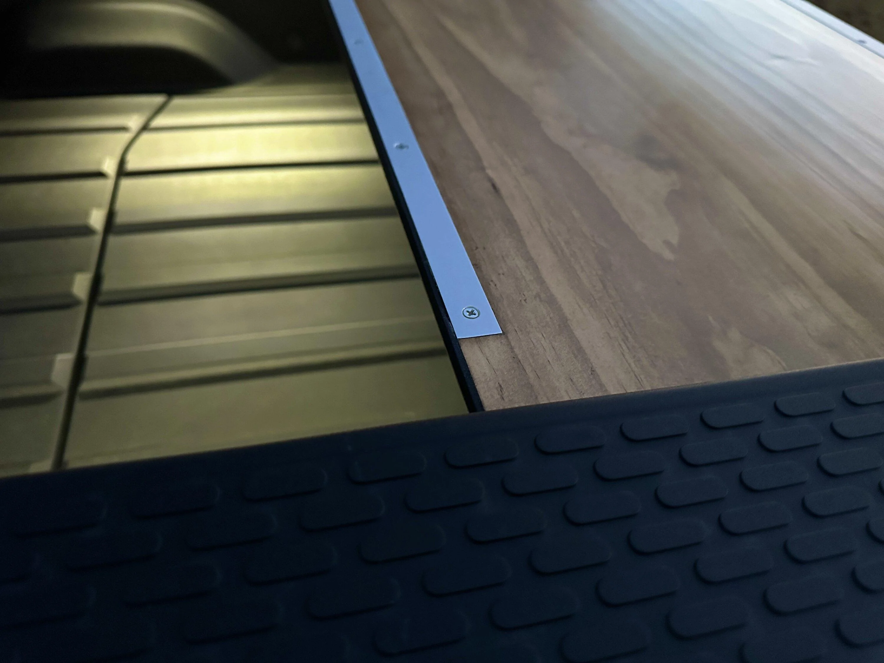 Rivian R1T R1S My custom Wooden Tonneau Cover 20230226_230411456_iOS