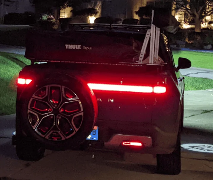Rivian R1T R1S Dirtcom released their Rivian friendly Trail Swing 1677525188512
