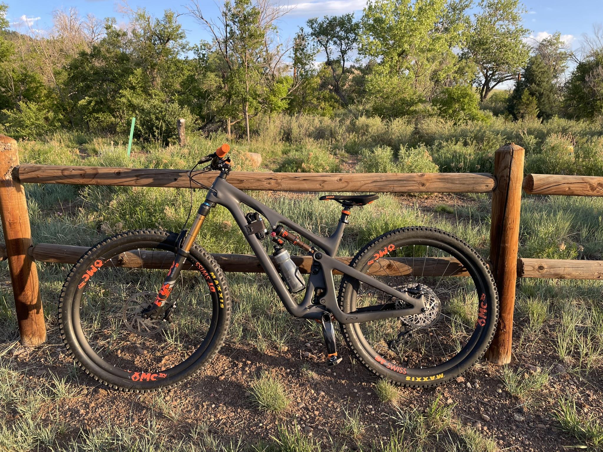 Rivian R1T R1S Show us your Mountain/Gravel/Road Bike MTB - Rivian Style! IMG_9512.JPEG