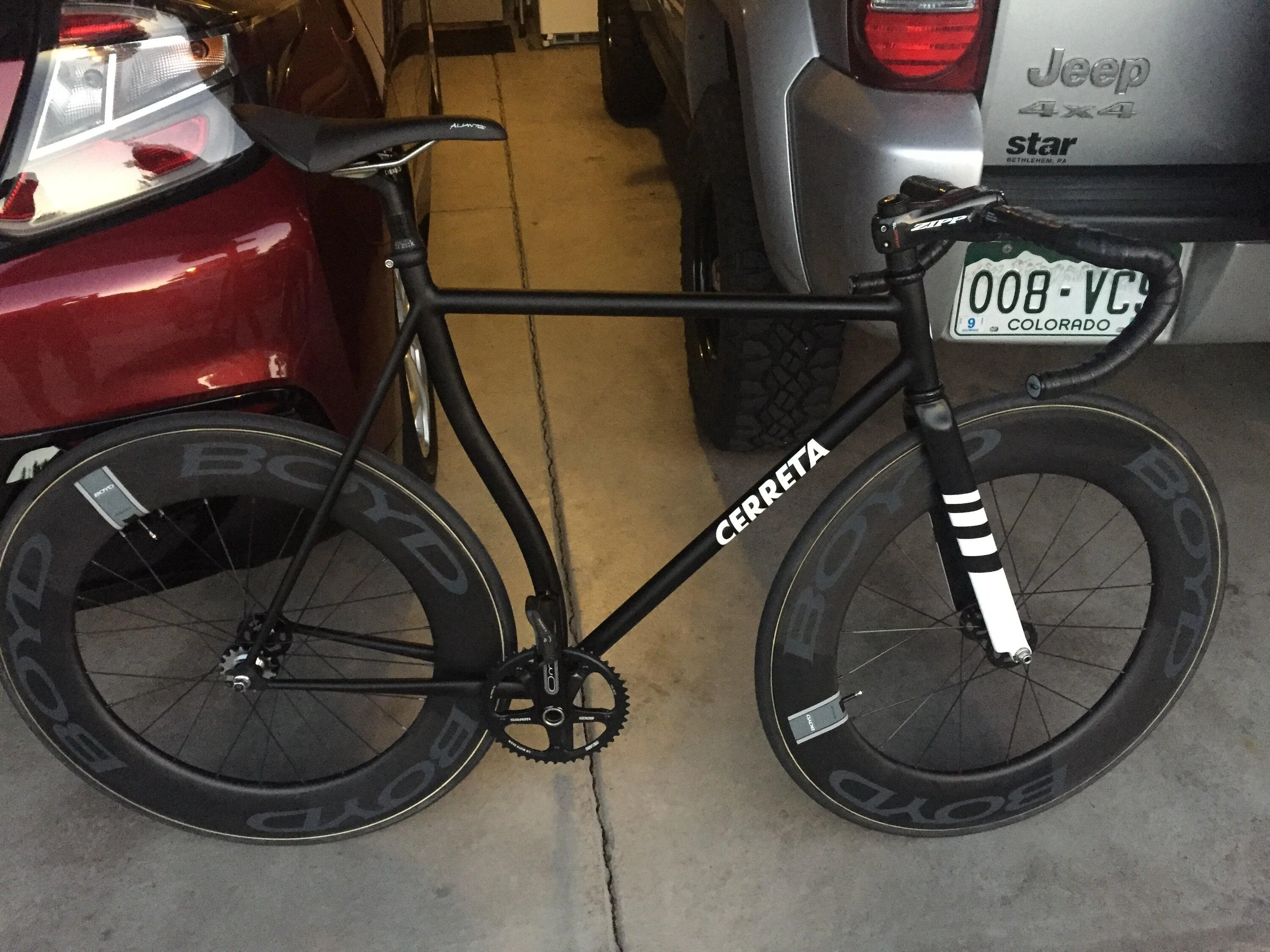 Rivian R1T R1S Show us your Mountain/Gravel/Road Bike MTB - Rivian Style! IMG_1581