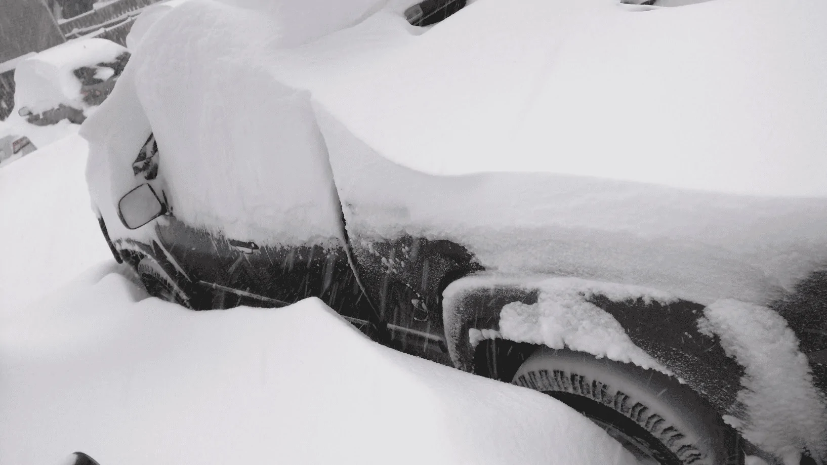 Rivian R1T R1S High centered my R1T in snow today 1677694182511