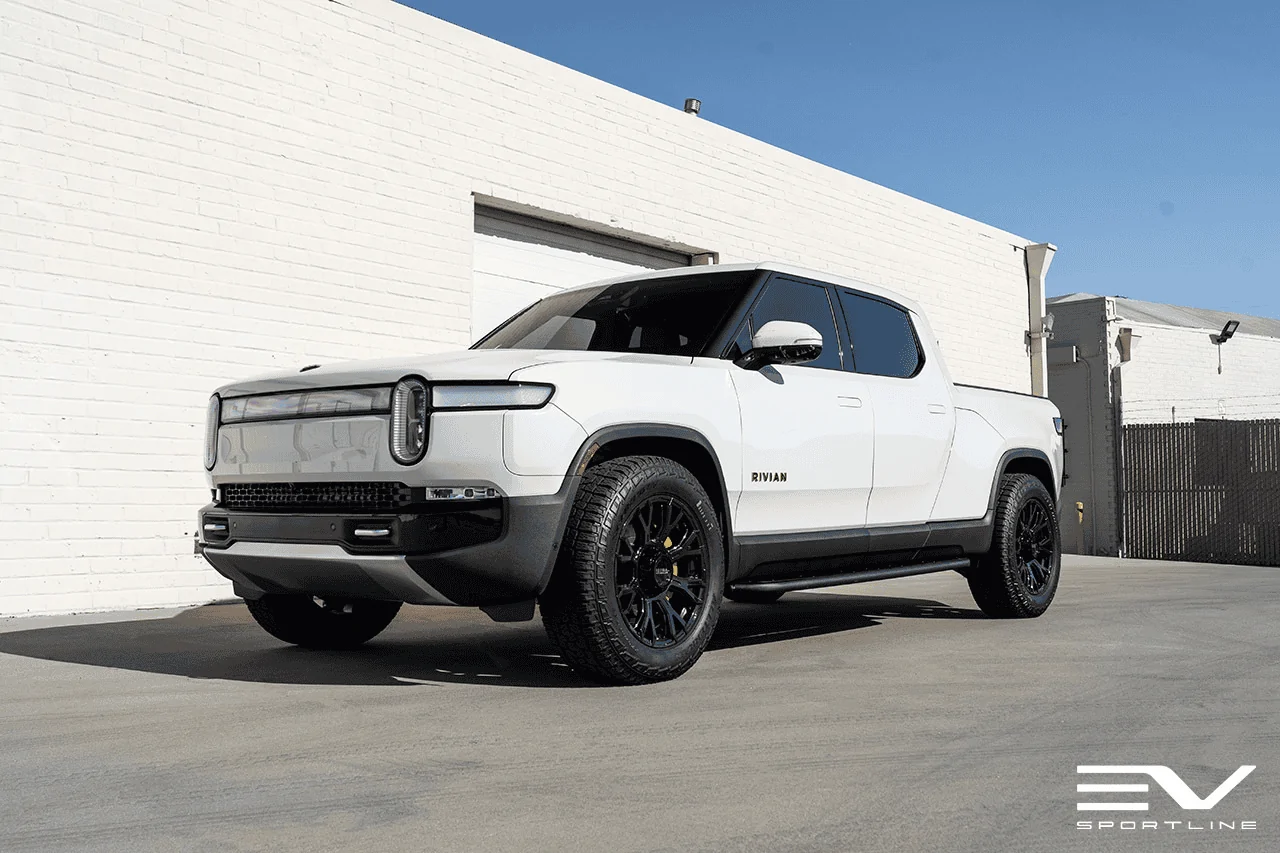 Rivian R1T R1S EV Sportline RMAXX Running Boards Installed on R1T Today! - Review / Feedback / Photos 1677725413877