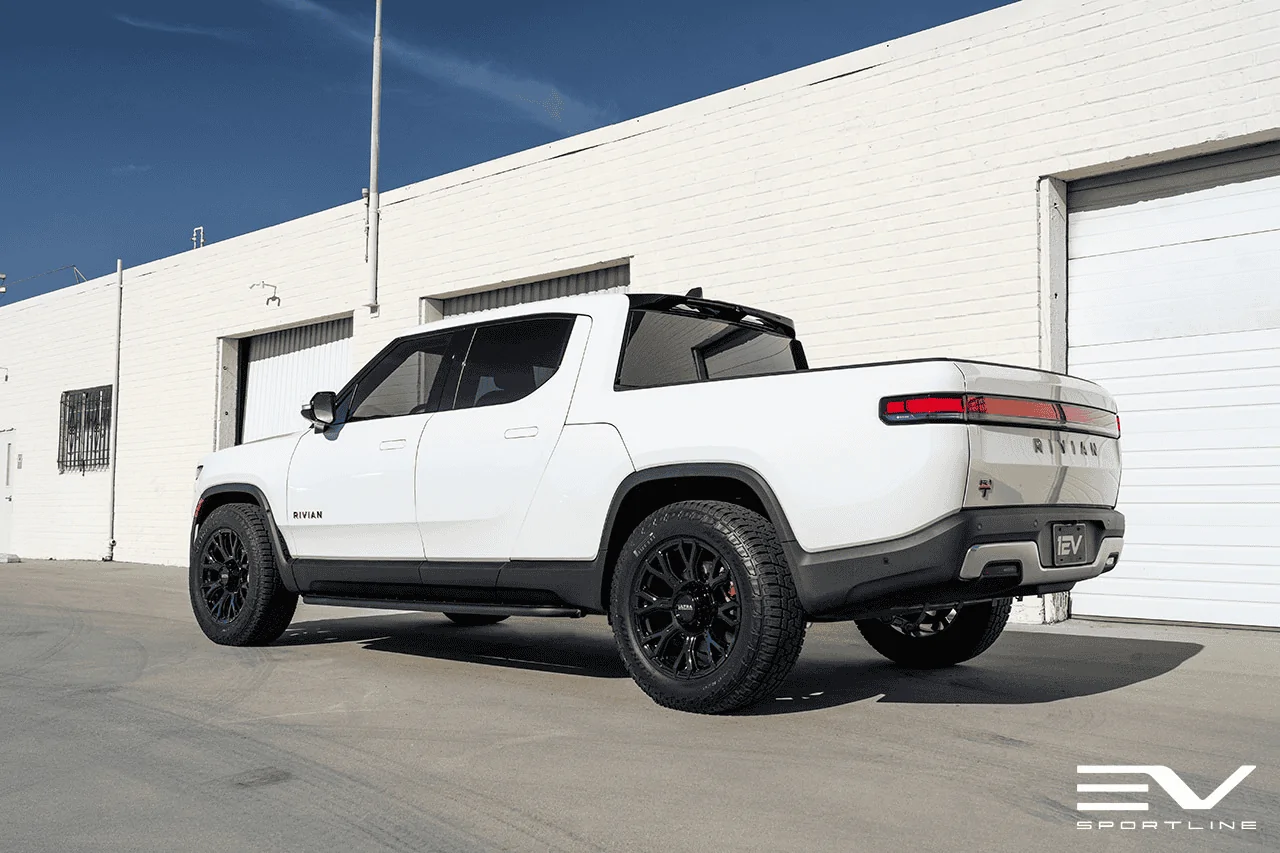 Rivian R1T R1S EV Sportline RMAXX Running Boards Installed on R1T Today! - Review / Feedback / Photos 1677725437391