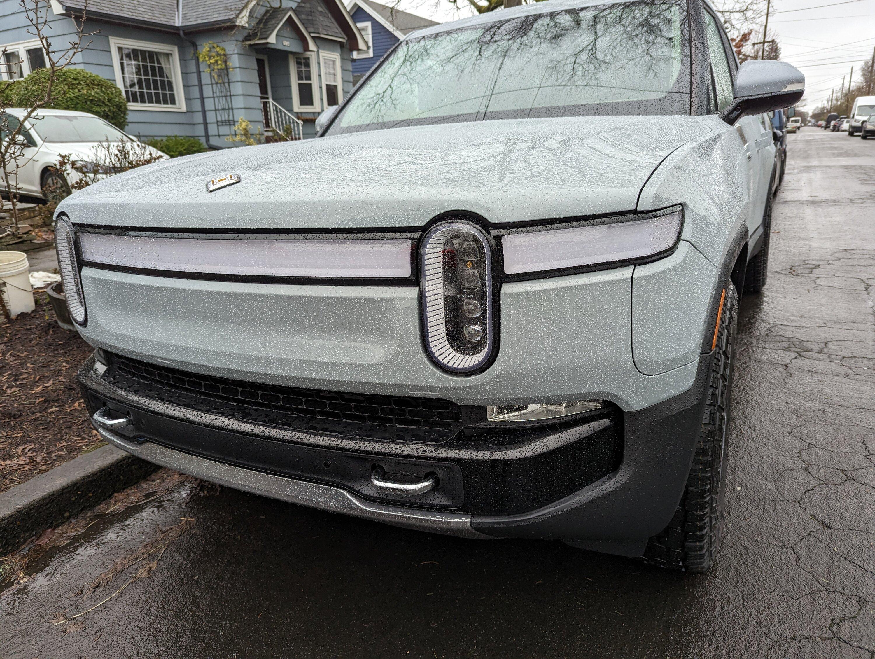 Rivian R1T R1S LIMESTONE R1T Photos PXL_20230301_003155638.MP