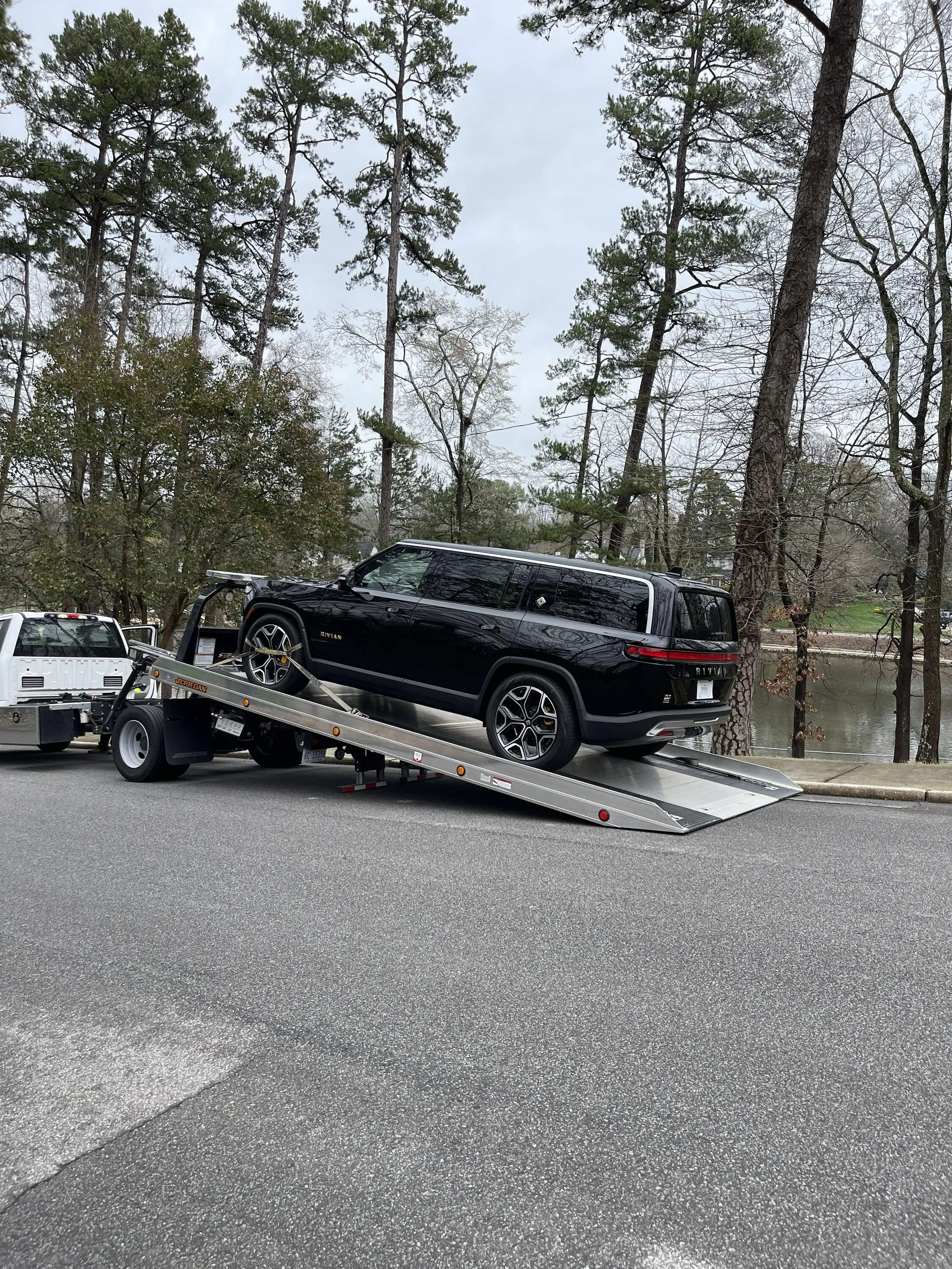Rivian R1T R1S Midnight Black R1S delivery after 4 years, 11 days - Finally! IMG_7176