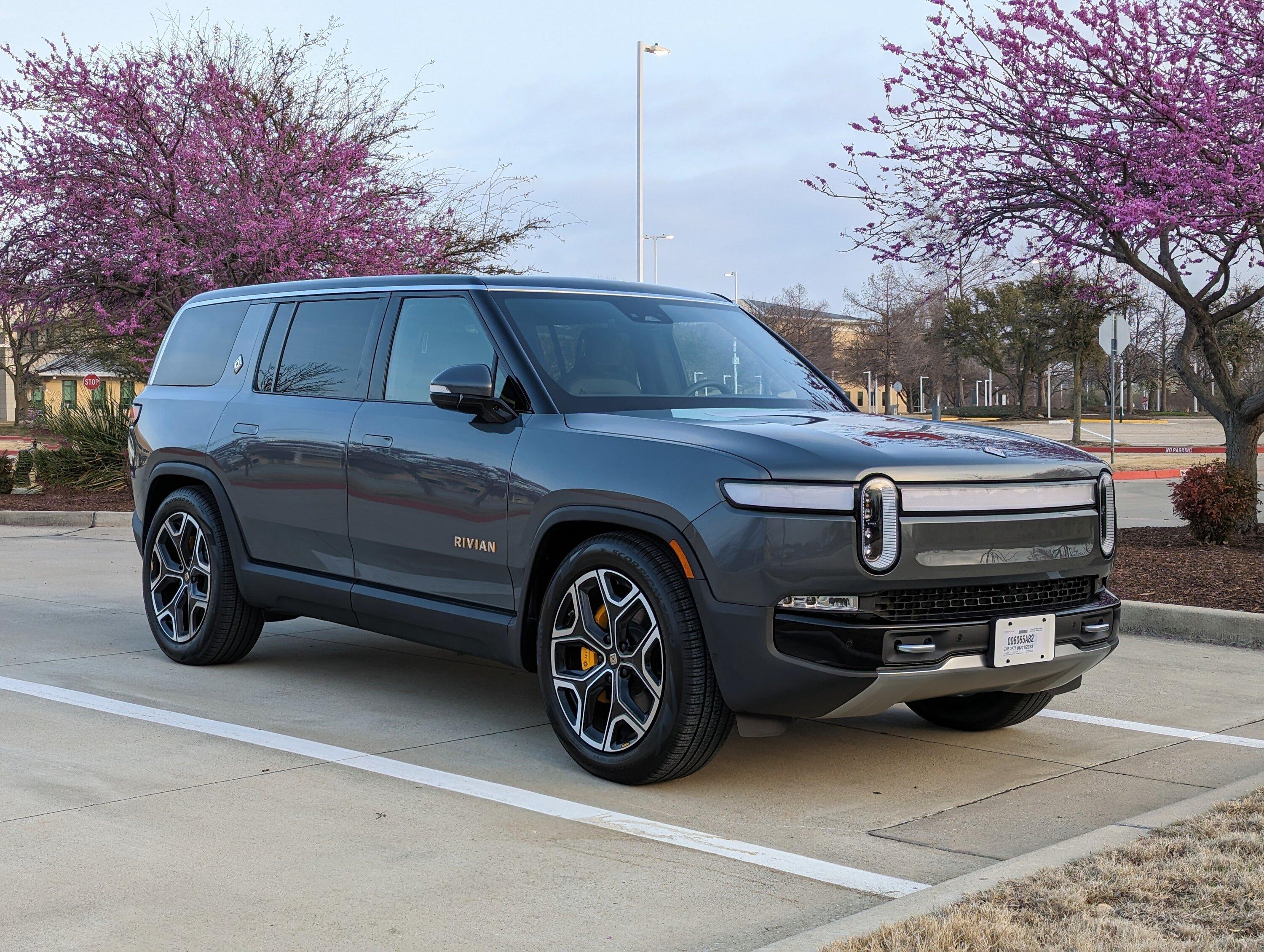 Rivian R1T R1S El CAP GRANITE Rivian Photos PXL_20230307_234157386~4