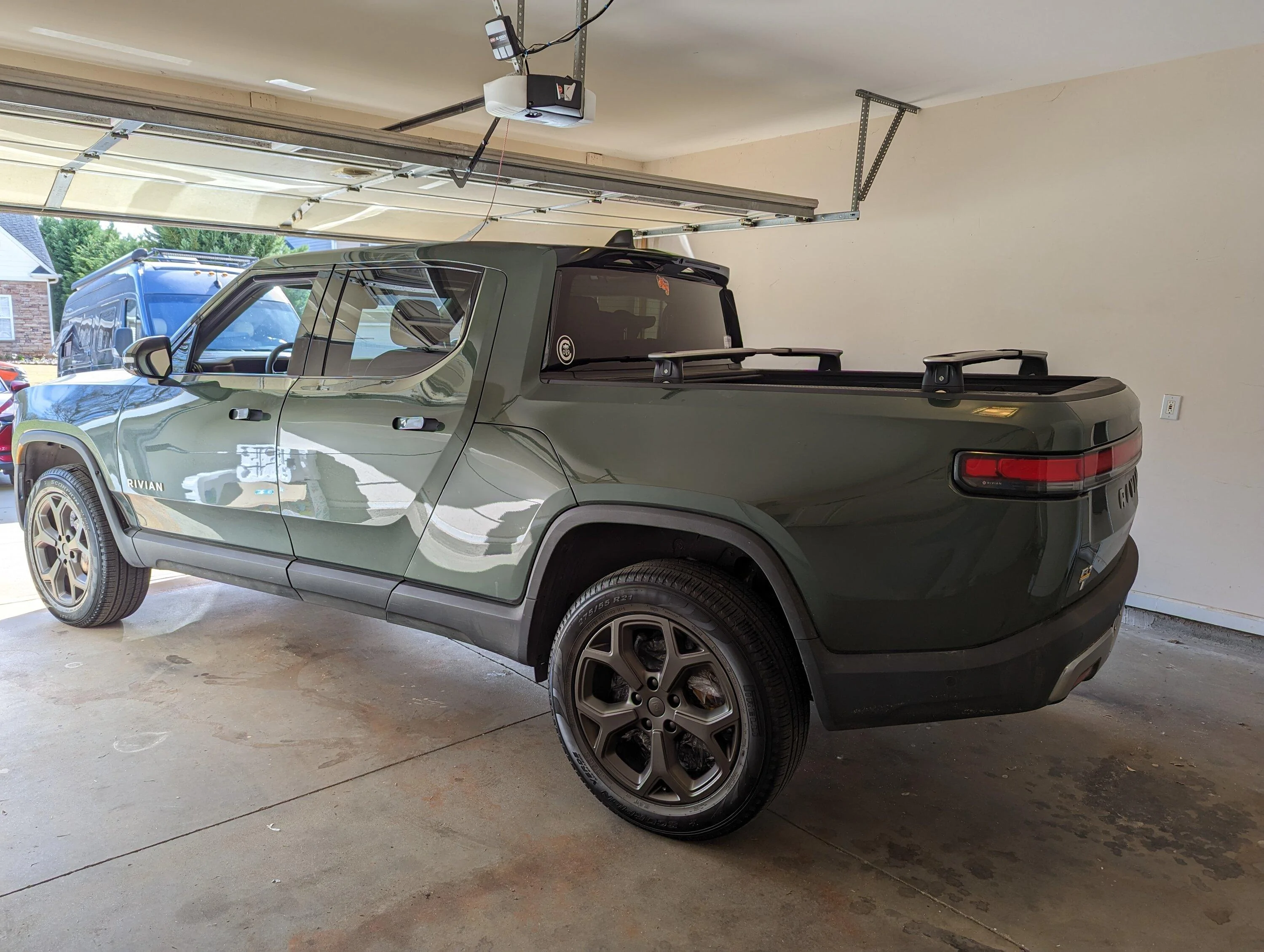 Rivian R1T R1S Plasti Dipped 21" Wheels in Brass Monkey color by HyperDip PXL_20230308_203237698
