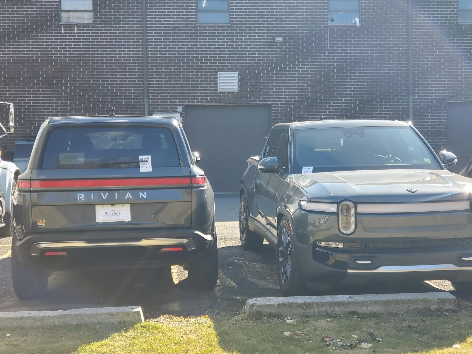 Rivian R1T R1S SOLD 20230309_141336
