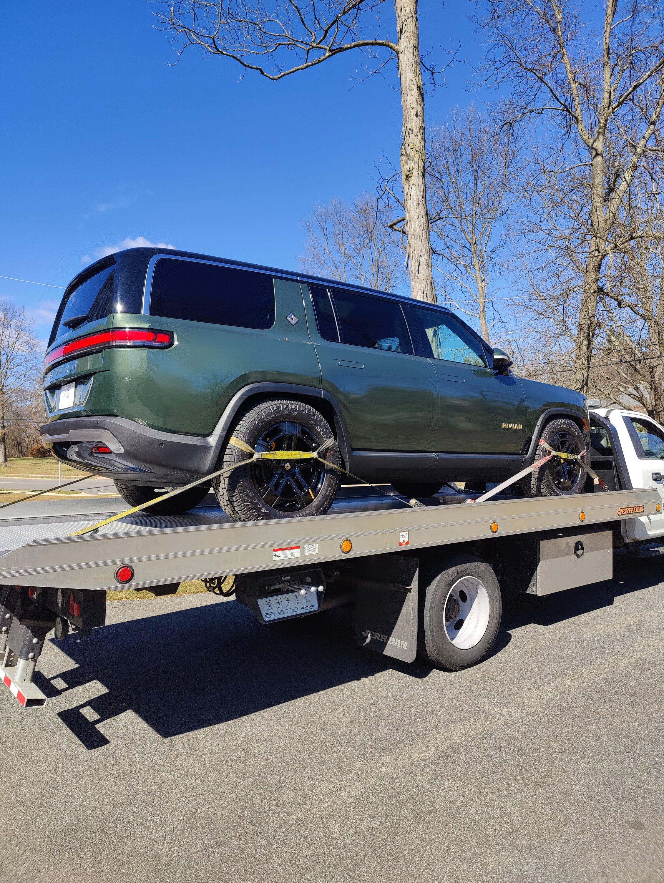 Rivian R1T R1S Did anyone get sent some swag from Rivian?? IMG20230309111954