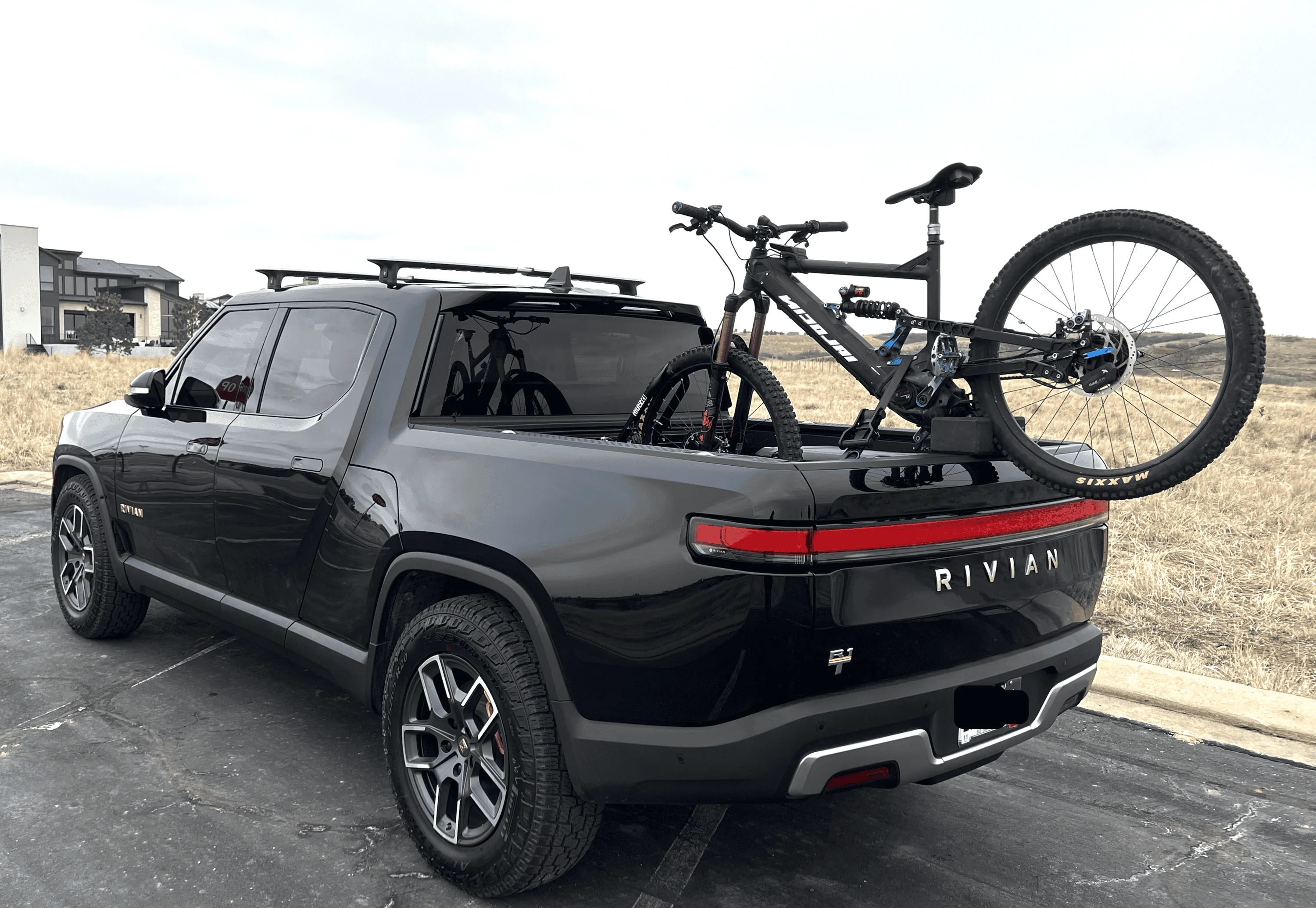 Rivian R1T R1S R1T and Mountain Biking Screenshot 2023-03-09 at 19.05.01