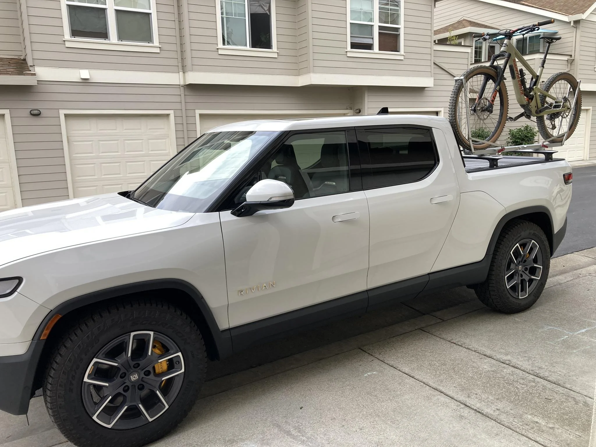 Rivian R1T R1S R1T and Mountain Biking 86E82D84-C190-4967-88A5-929B8C226766