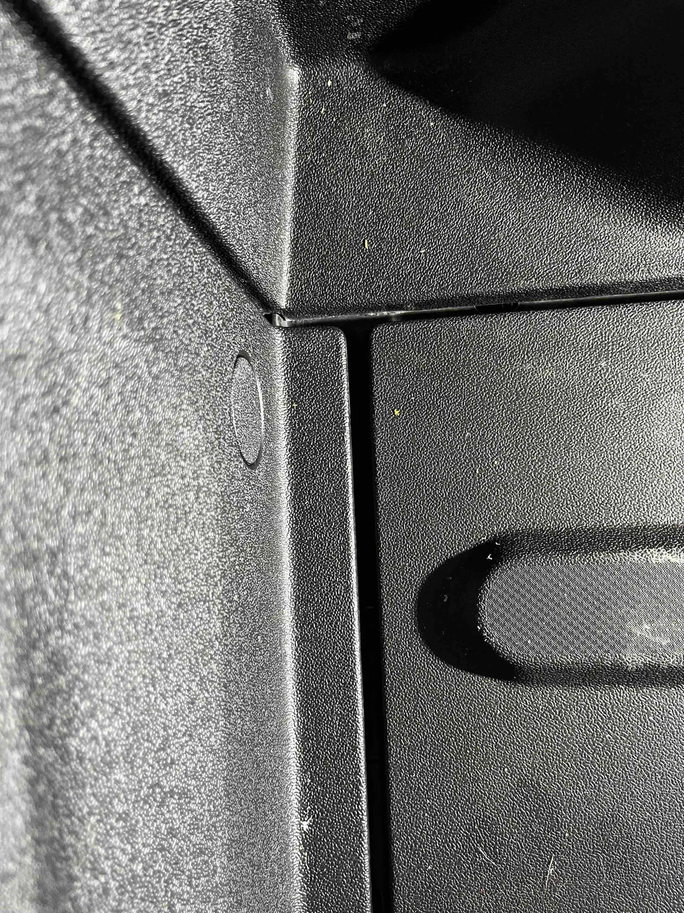Rivian R1T R1S Reclaiming empty powered tonneau cover space 01Ga
