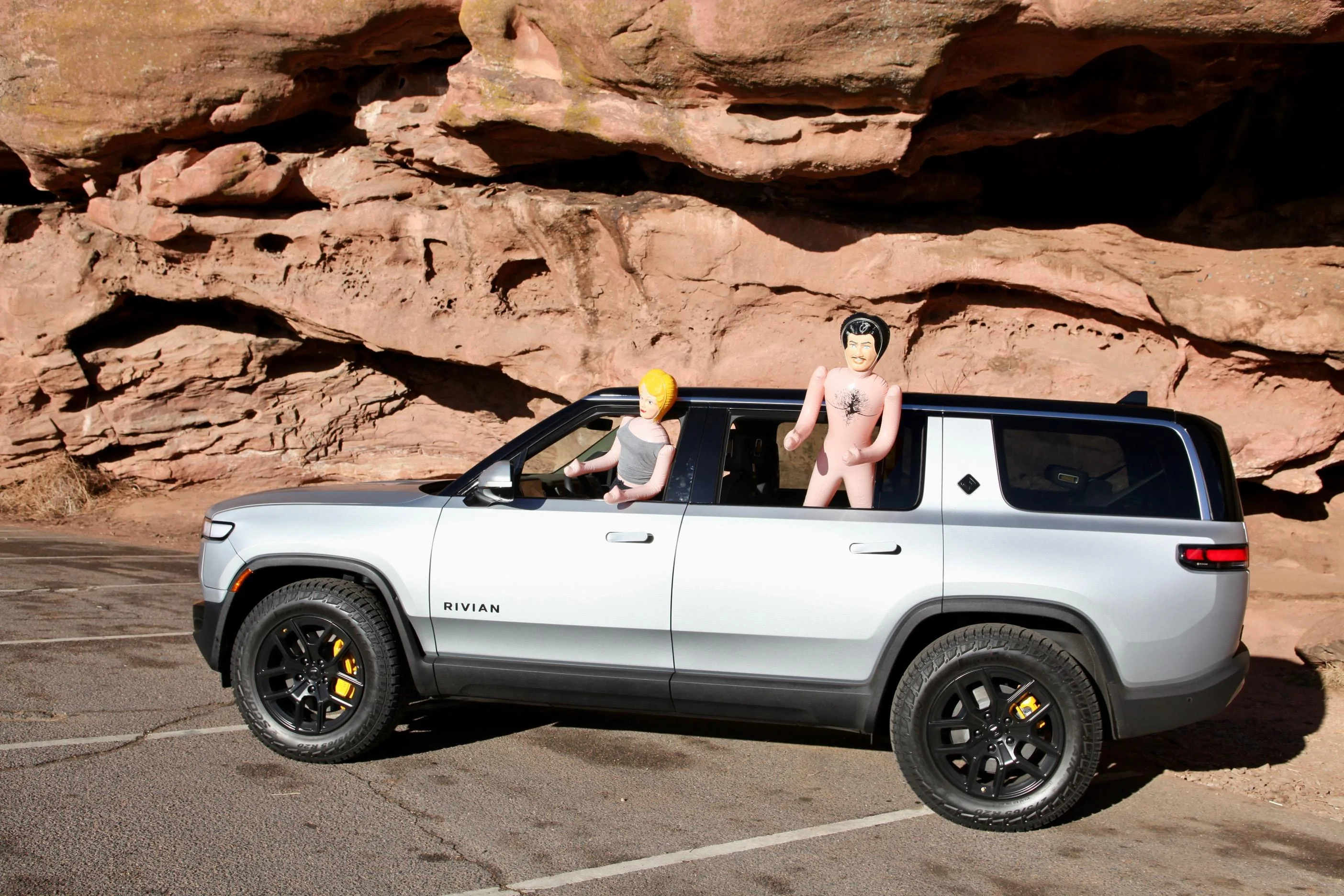 Rivian R1T R1S LA SILVER Rivian Photos IMG_4169
