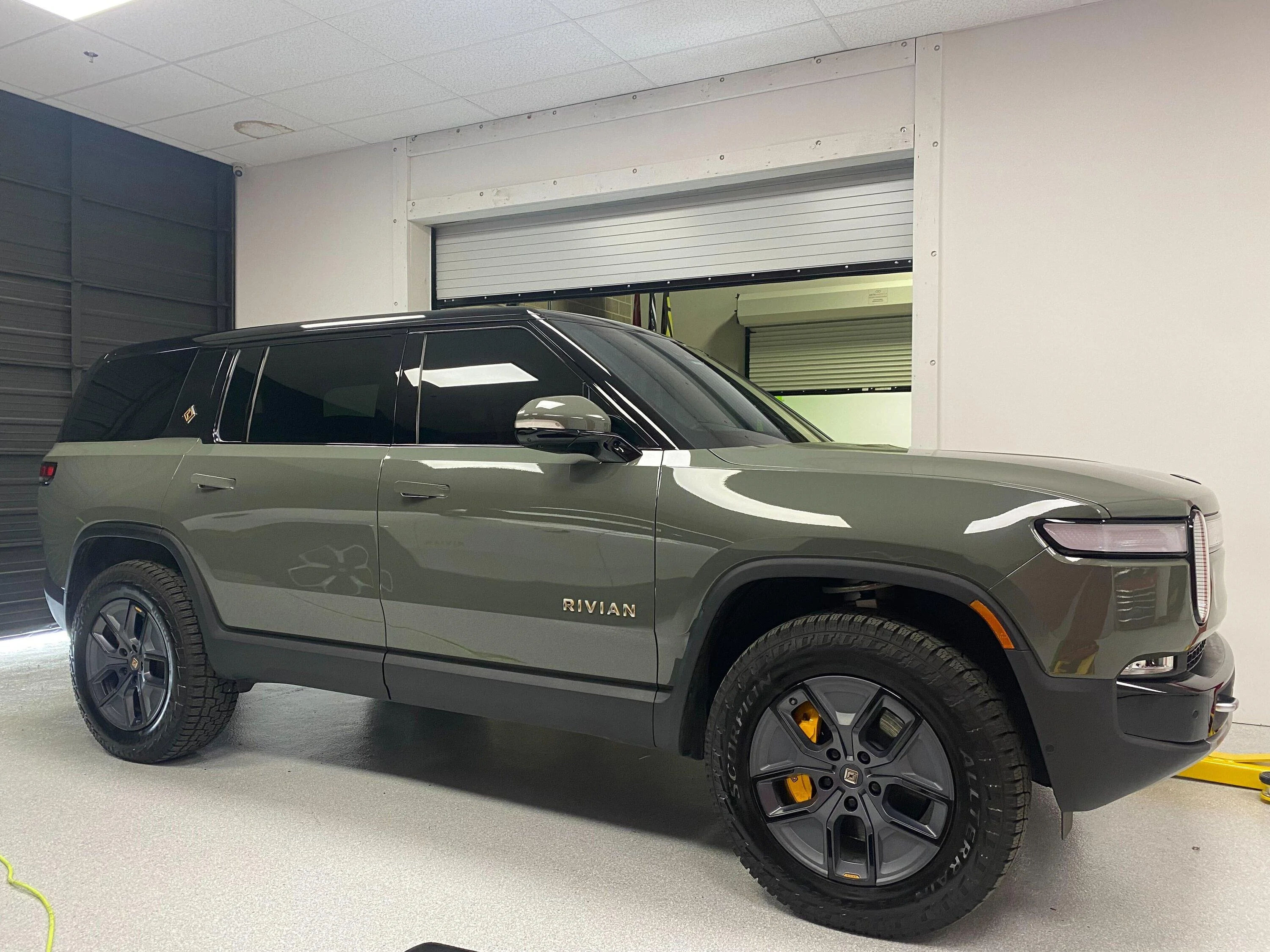 Rivian R1T R1S R1S 'C-Pillar' Delete / Blackout vinyl wrap kit has launched! DIY friendly IMG_3298