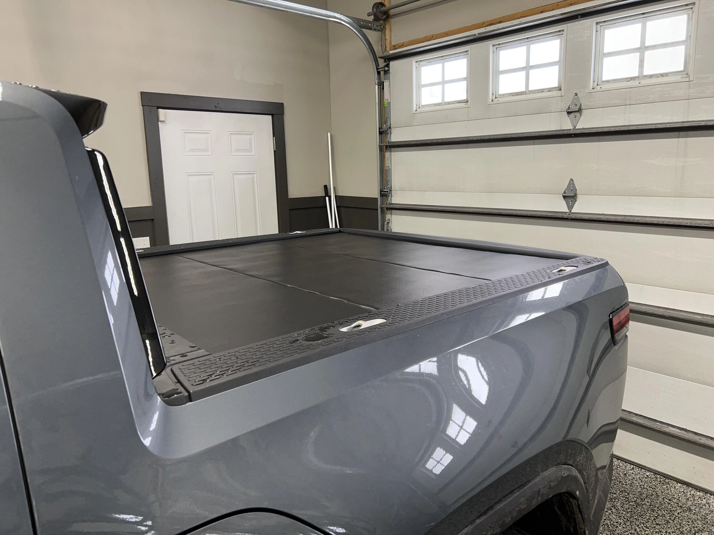 Rivian R1T R1S DIY temporary tonneau / bed cover? CED31445-B0CD-4C8E-B106-EA852B1F4BCB