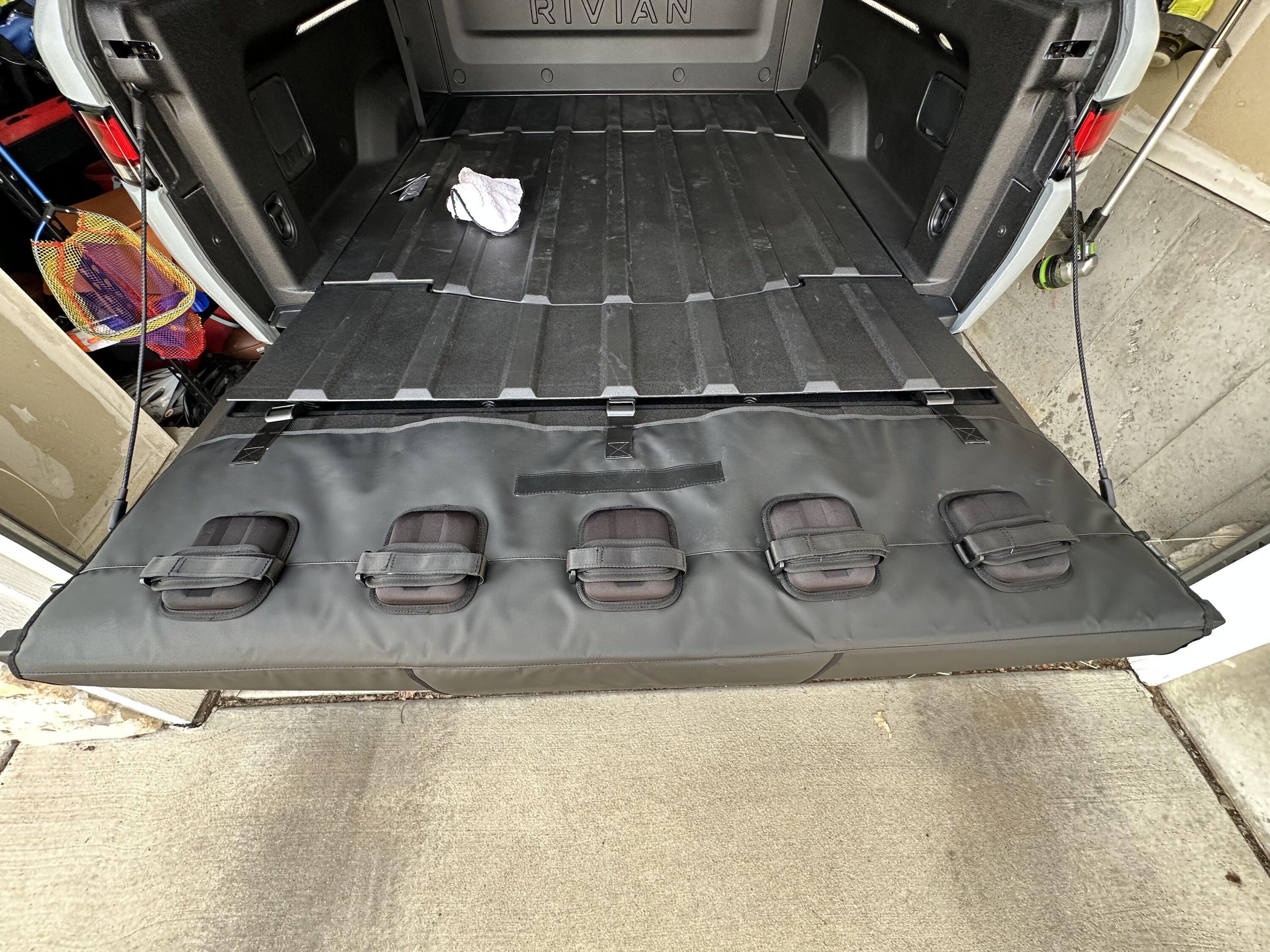 Rivian R1T R1S MTB Tailgate Pad CF8EC3E4-0398-4852-9A03-716C7368FFB3