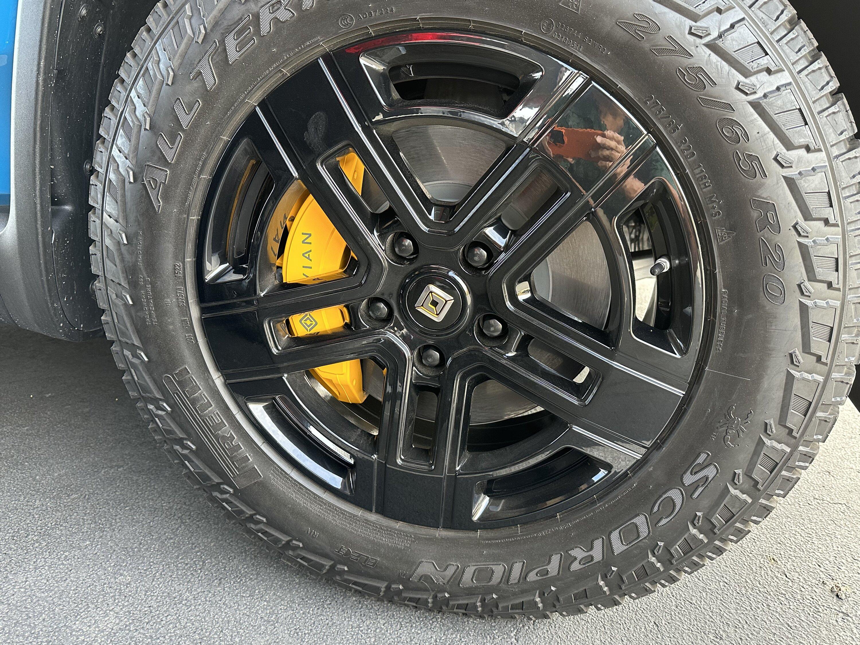 Rivian R1T R1S A/T Brights Powdercoated to Glossy Black IMG_1457
