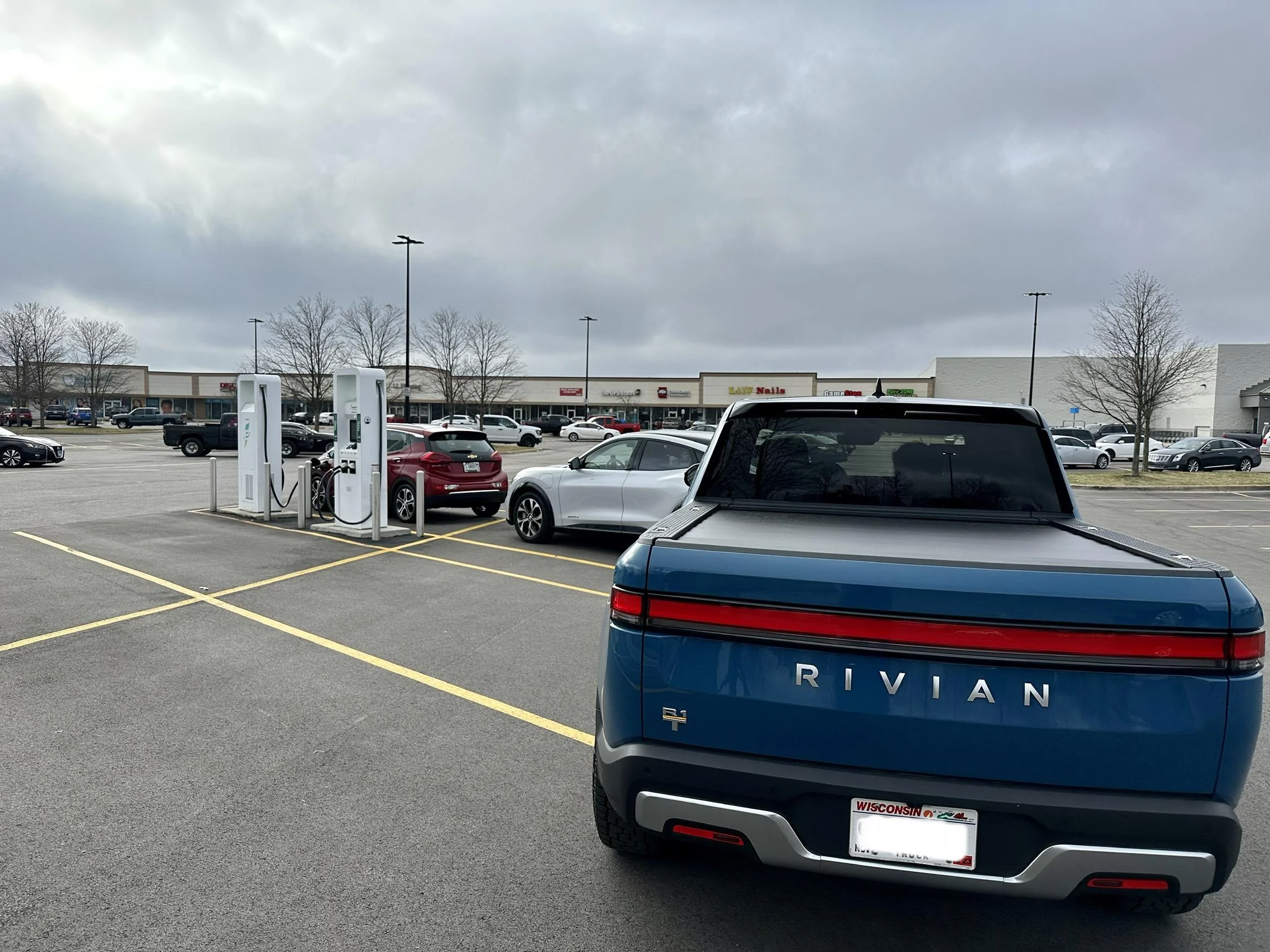 Rivian R1T R1S Road Trip from WI to FL - Our Experience in the R1T 257BA8C7-60FA-470B-8333-053C75BC23C6