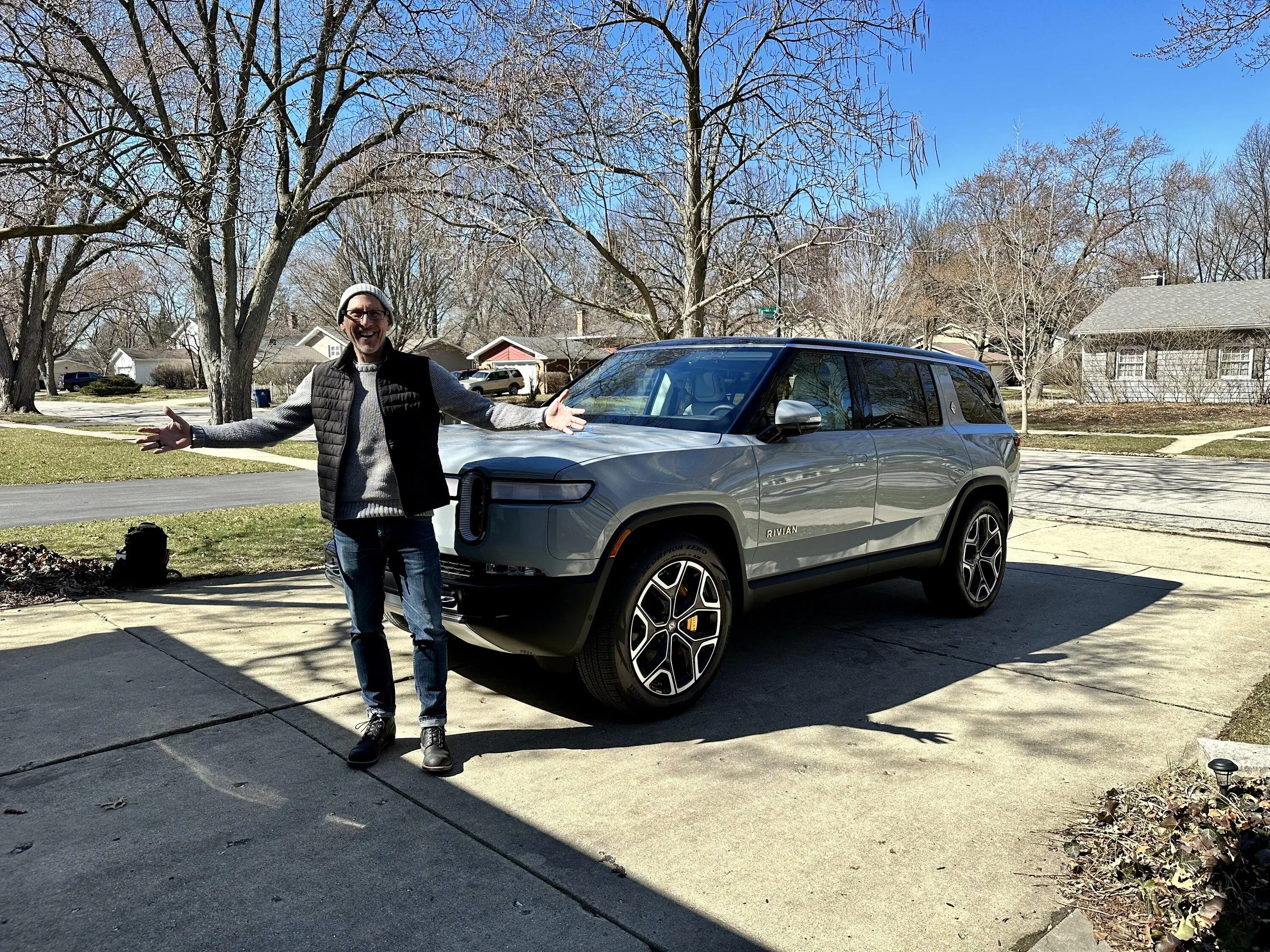 Rivian R1T R1S Confirmed by Rivian: R1S w/ Ocean Coast Interior - Deliveries Not Until Early 2023 2E8C05AA-F1BF-4CC6-9139-FAE2BF3DD0B2