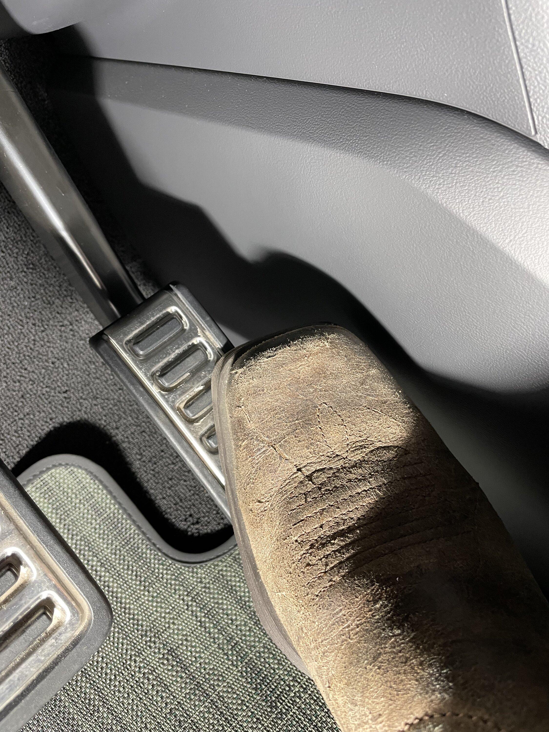 Rivian R1T R1S Twraps is awesome! PPF installed DIY photos CA209072-F067-492E-857F-FFA1150D1854