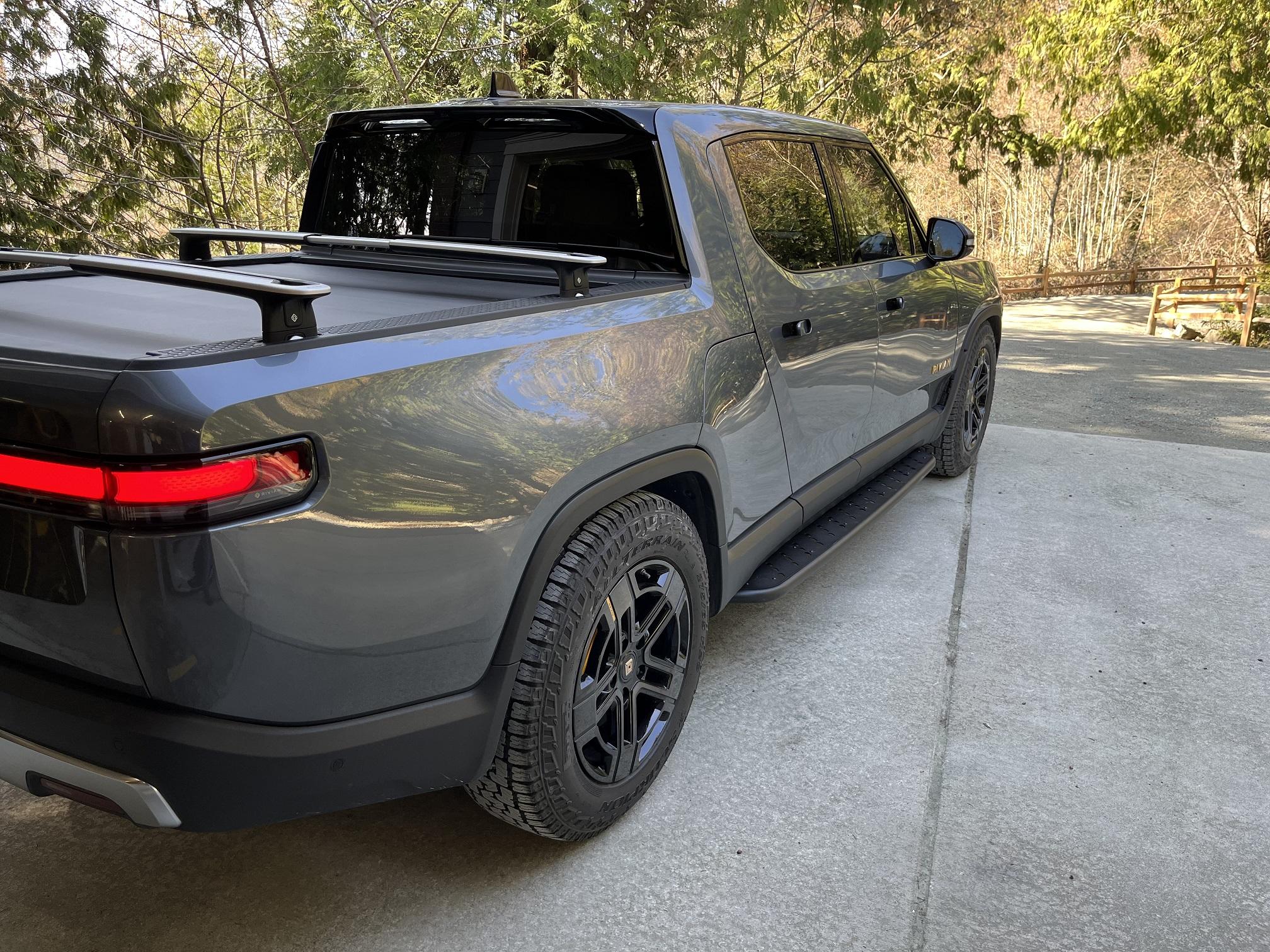 Rivian R1T R1S Master Thread:  Review of the EV Sportline RMaxx Running Boards/Sliders (from Team 1EV) rmaxx install done