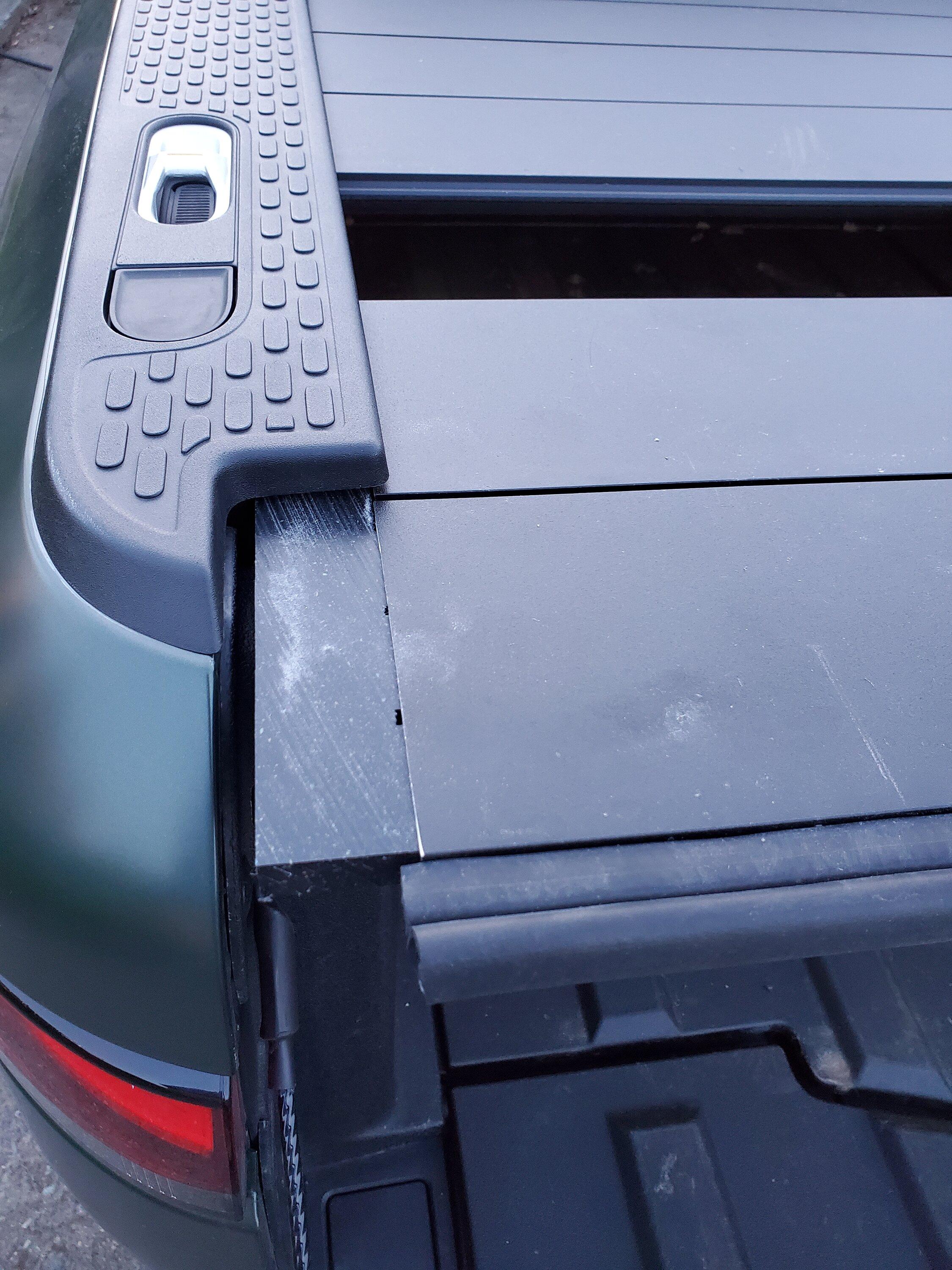 Rivian R1T R1S DIY temporary tonneau / bed cover? 20230318_191856