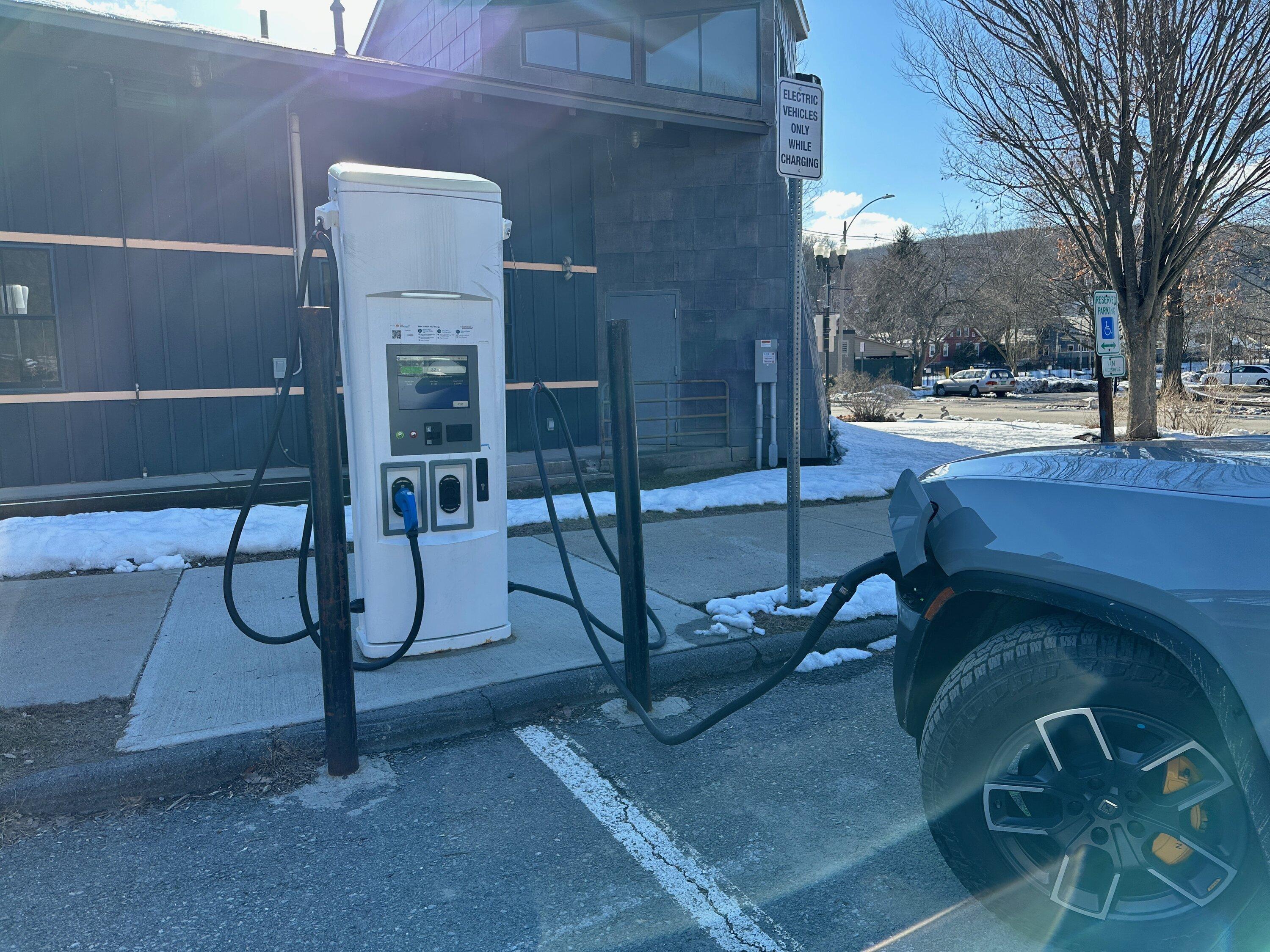 Rivian R1T R1S Missing DC Fast Chargers IMG_1040
