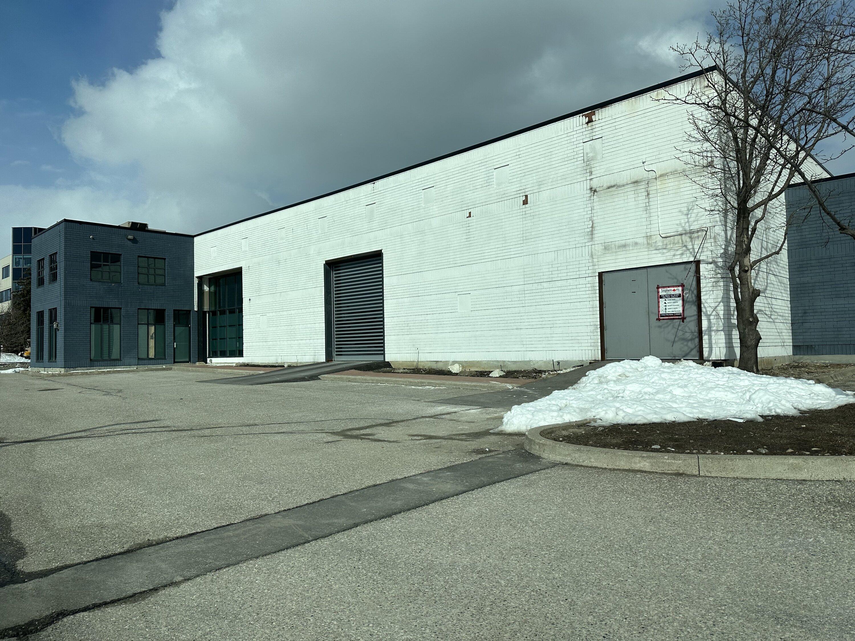 Rivian R1T R1S Ontario Rivian Service Centre E141678E-3A30-4F3D-AF96-8B6C2BB5952D