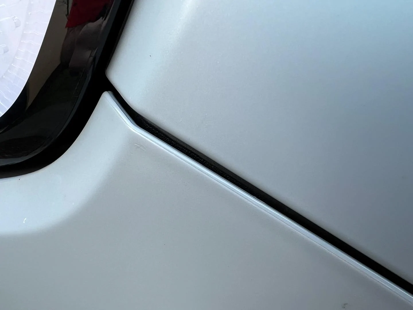 Rivian R1T R1S Poor Quality Stealth Satin PPF Clear Bra on Rivian R1T - Be Careful When Price Shopping BAD-poor-quality-rivian-r1t-xpel-stealth-redmond-clear-bra-ppf-paint-protection-film-1