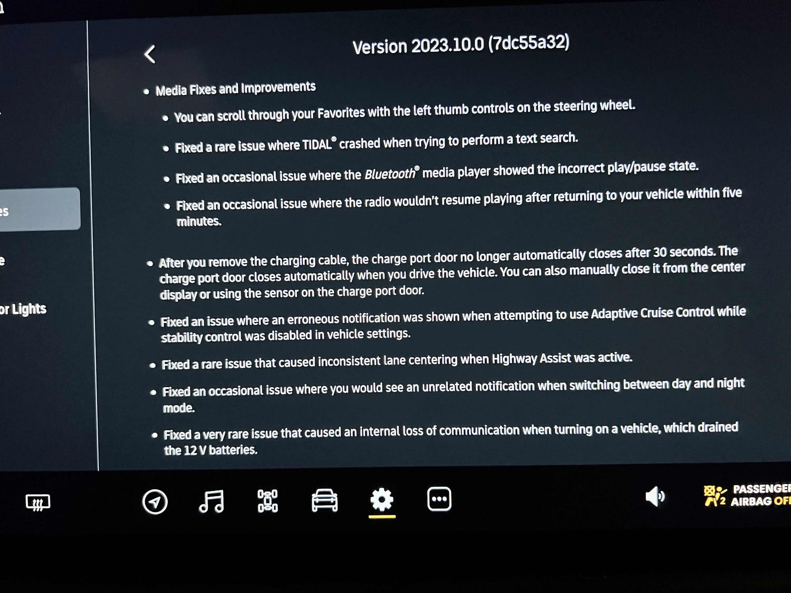 Rivian R1T R1S 2023.10.0 software update OTA released. Includes  Tesla Supercharger network option and 12v battery draining issue fix 495F2796-F592-48A6-AD15-FFBEED3D7424
