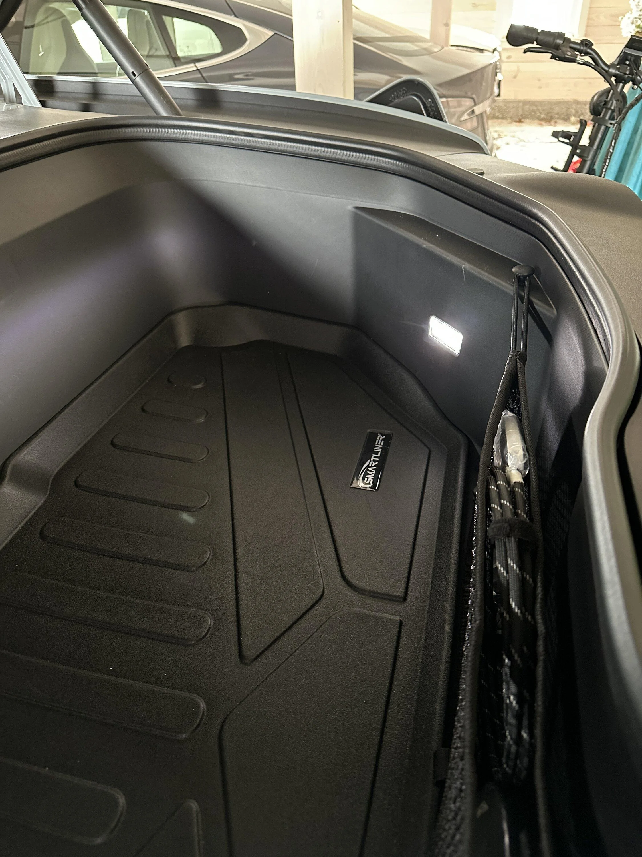 Rivian R1T R1S New aftermarket (manual) Tonneau Cover for Rivian R1T IMG_1099