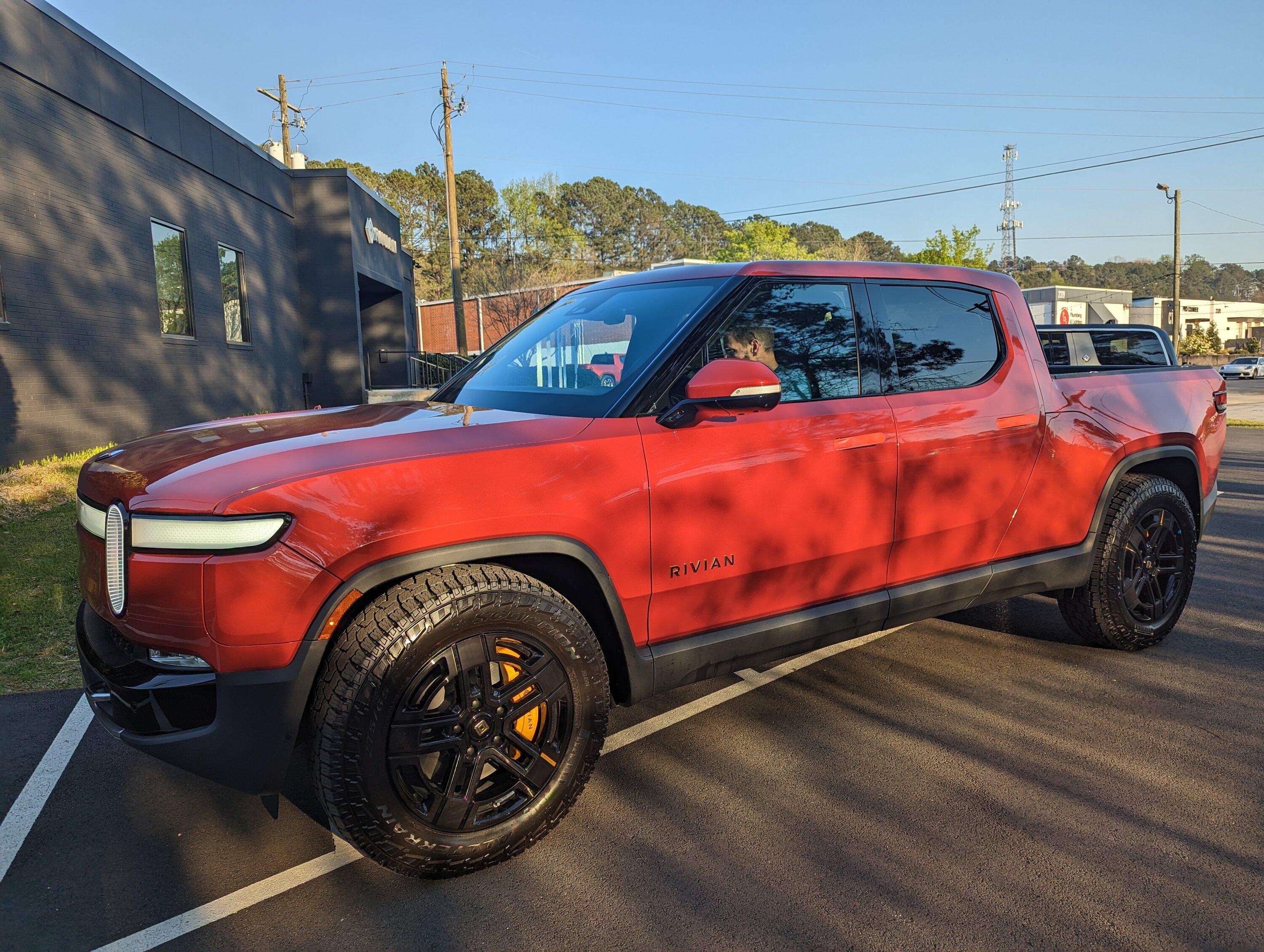Rivian R1T R1S RED CANYON Rivian Photos PXL_20230323_224843455