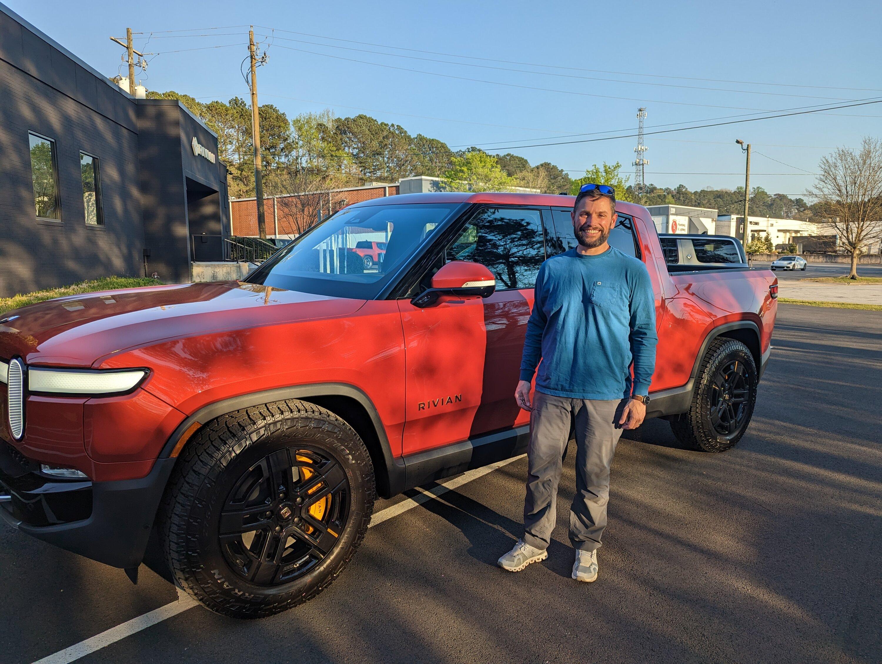 Rivian R1T R1S RED CANYON Rivian Photos PXL_20230323_225114197