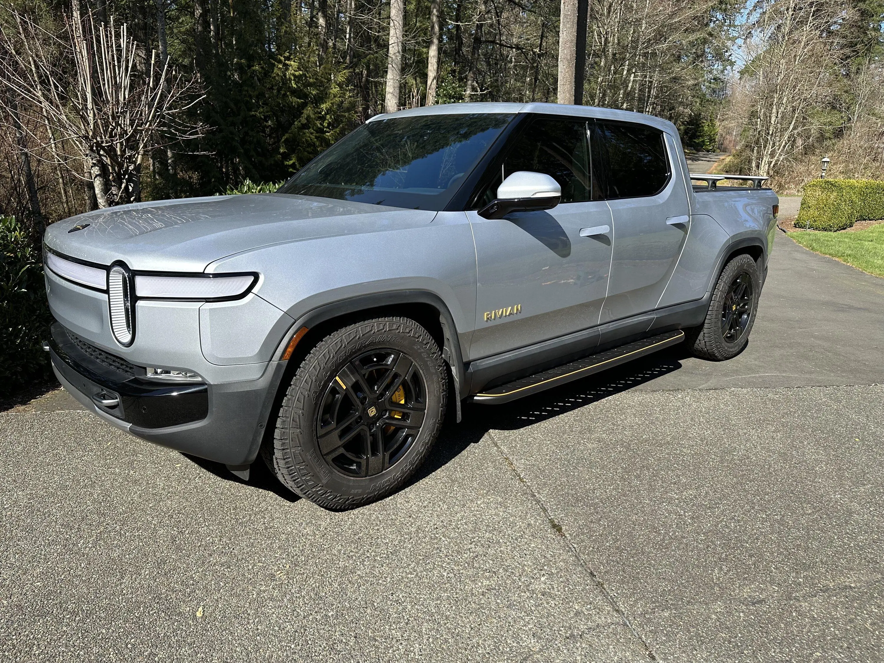 Rivian R1T R1S Master Thread:  Review of the EV Sportline RMaxx Running Boards/Sliders (from Team 1EV) AEF913E4-2DD9-41DA-B9D9-05F008542380