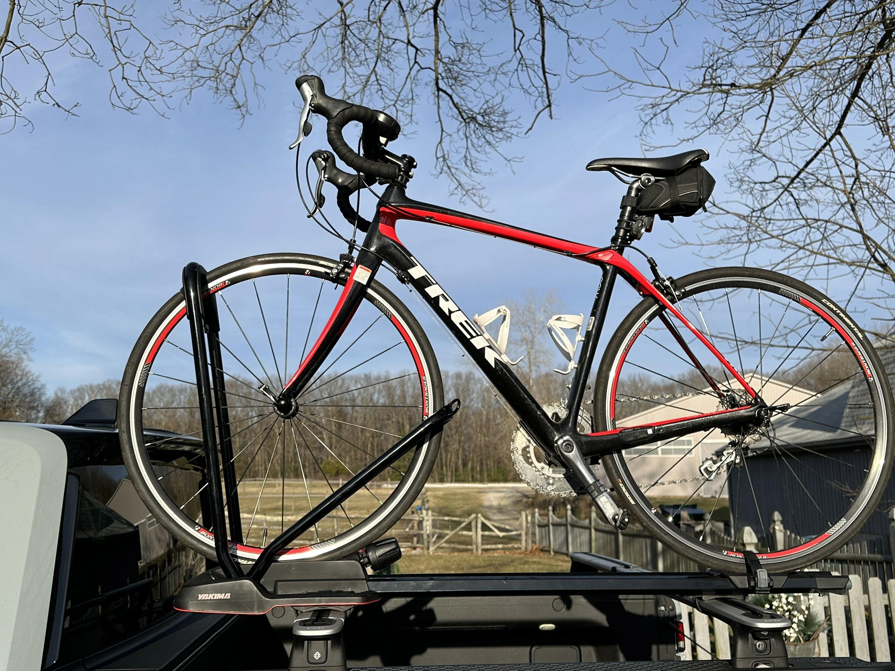 Rivian R1T R1S Rivian bike mount doesnt work for me, some questions IMG_1109