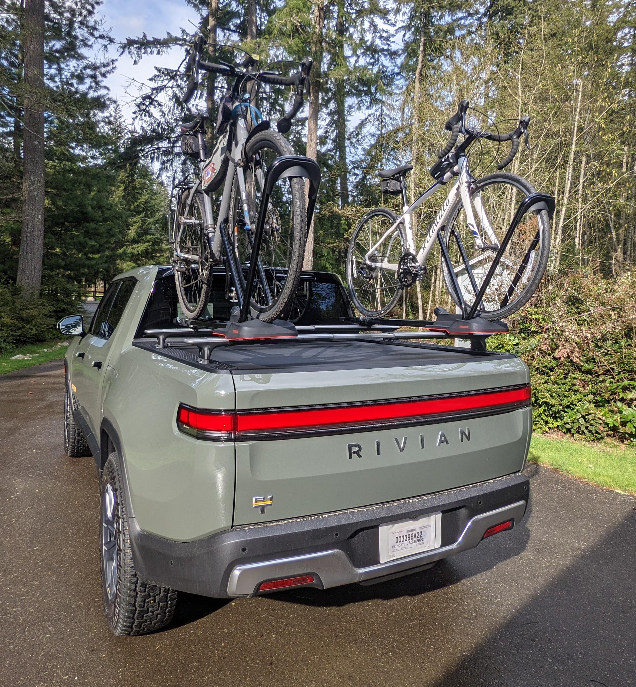 Rivian R1T R1S Rivian bike mount doesnt work for me, some questions PXL_20220415_000138176_2